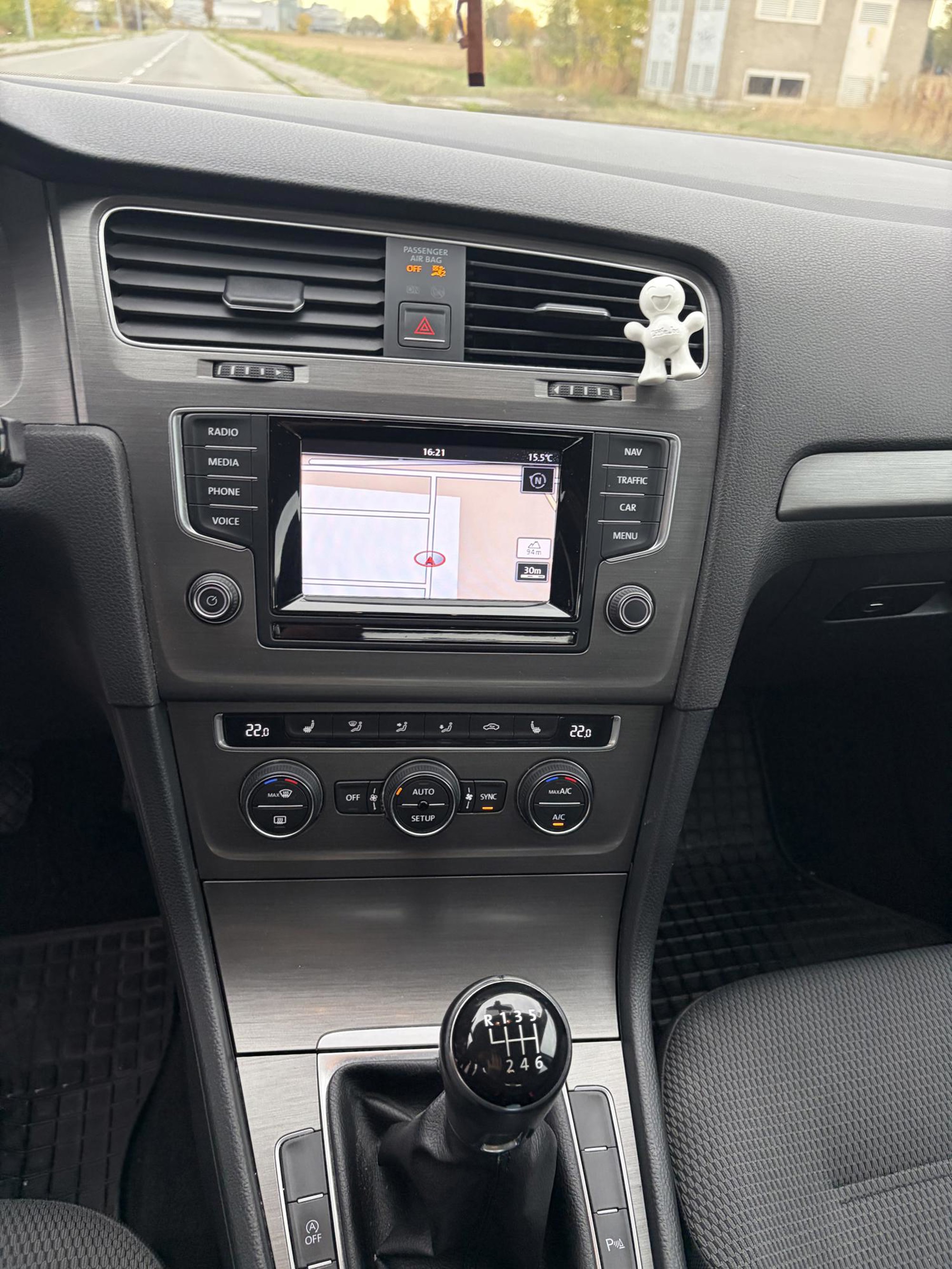 VW GOLF VII 2.0 TDI •NAVI•ALU FELGE 16”•SERVISNA KNJIGA•GRIJANJE SJEDALA•, fotografija 15