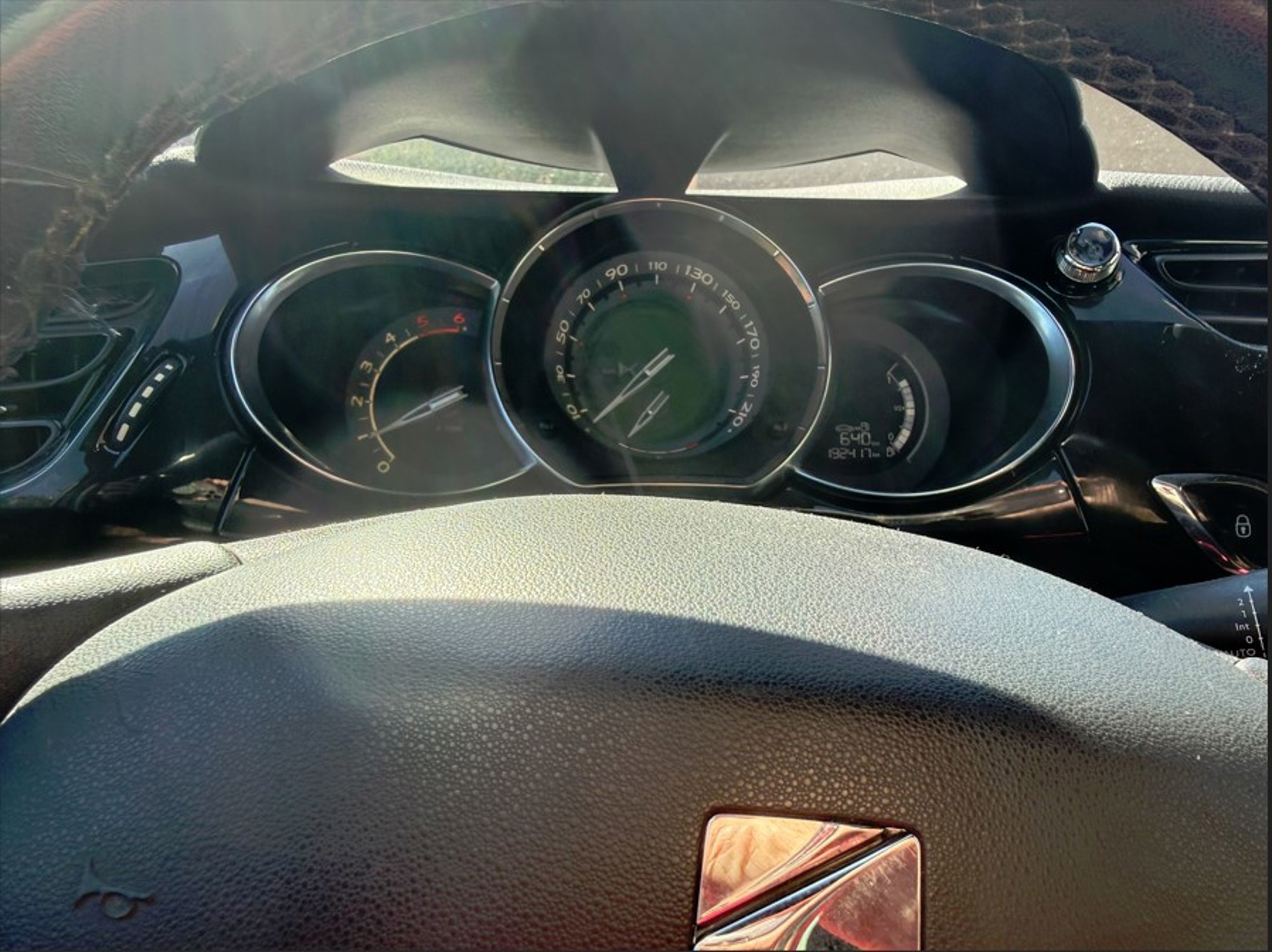 Citroën REGISTRIRAN DO 02/2027 - IZVRSNO STANJE, fotografija 11