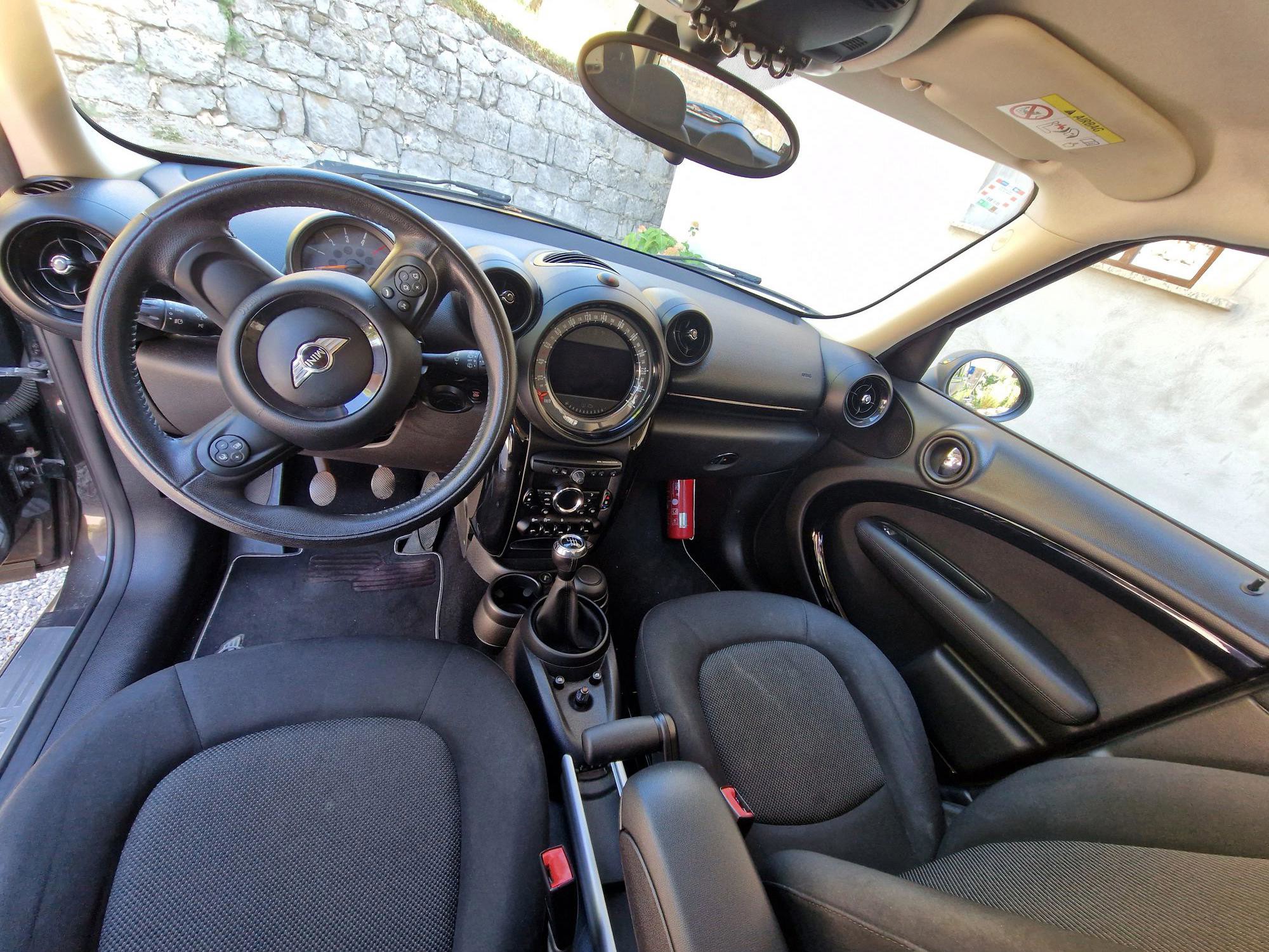 MINI Countryman Cooper D 1.6 Diesel, fotografija 3