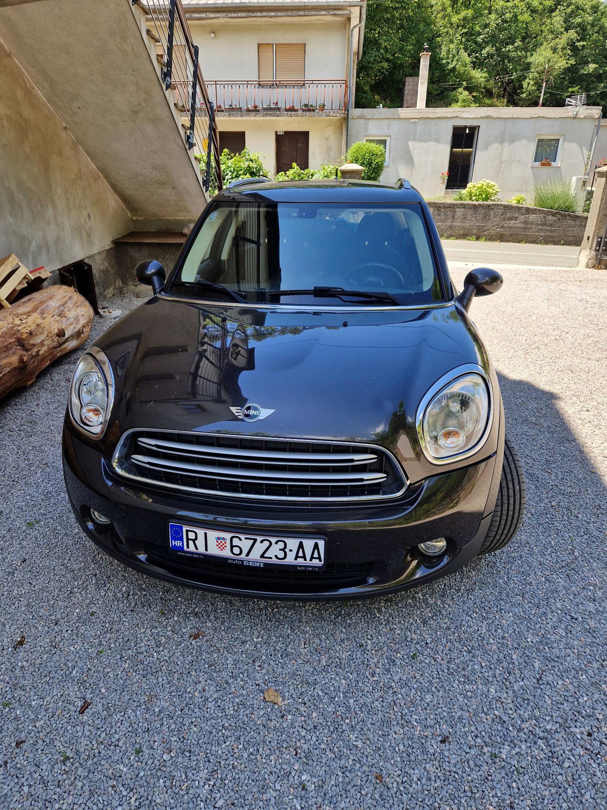 MINI Countryman Cooper D 1.6 Diesel, fotografija 2