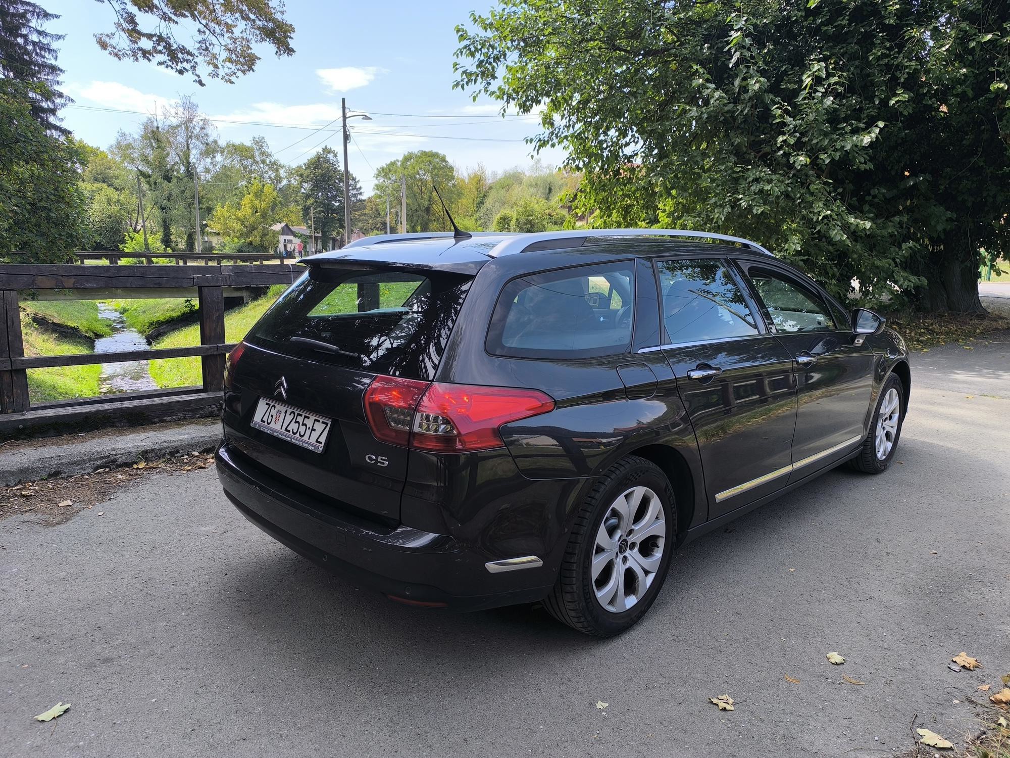 Citroën C5 Tourer Selection 2.0 Hdi (karavan), 2015., 167.500 km, full servis, u odličnom stanju, fotografija 2