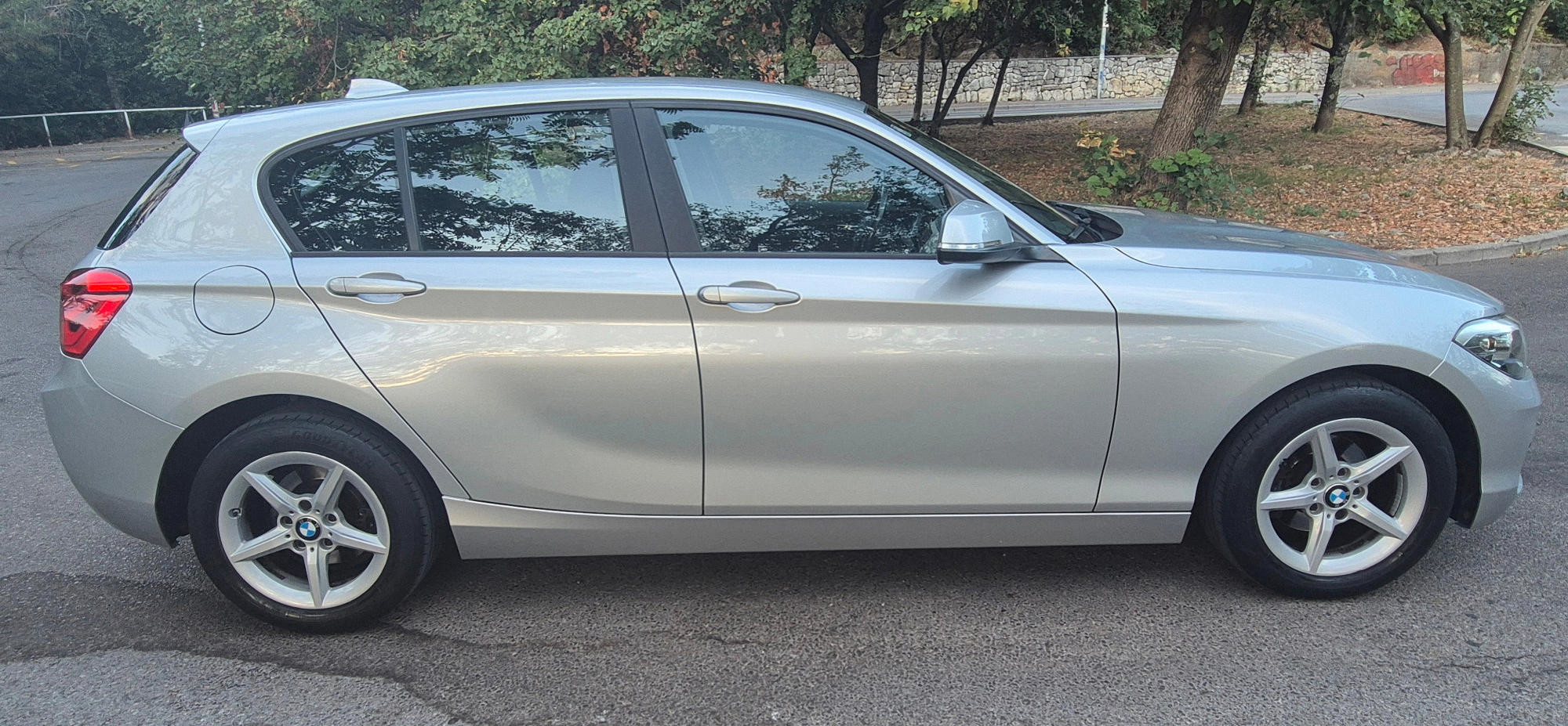 BMW 116d Advantage, 64.500 km, BMW servis,reg. 02/2027, zimske gume GRATIS, fotografija 4