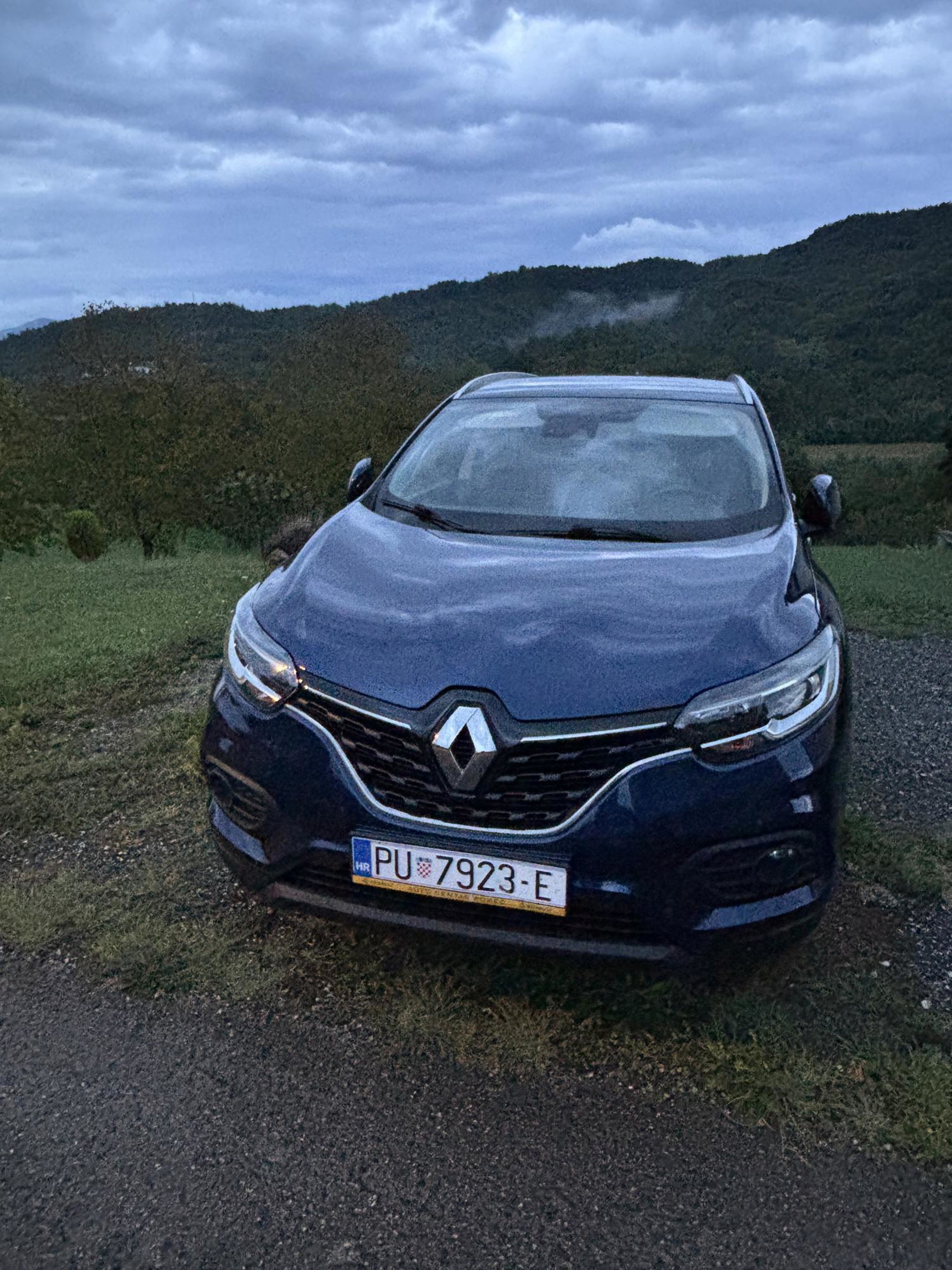 1.5 DCI, napravljen veliki servis, bogata oprema, očuvan, reg. do kraja 03/27, fotografija 4