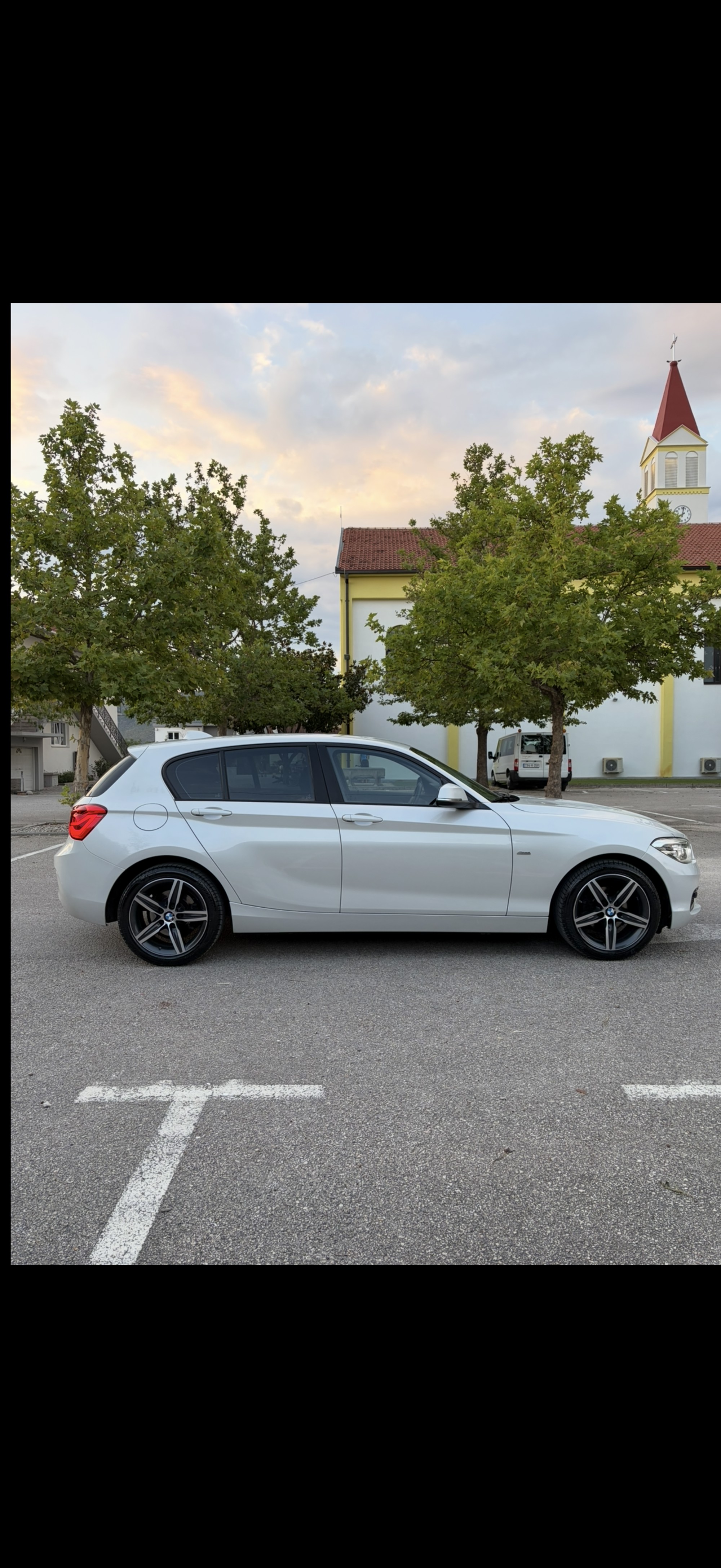BMW serija 1 118d Sport line, odlično stanje, fotografija 4