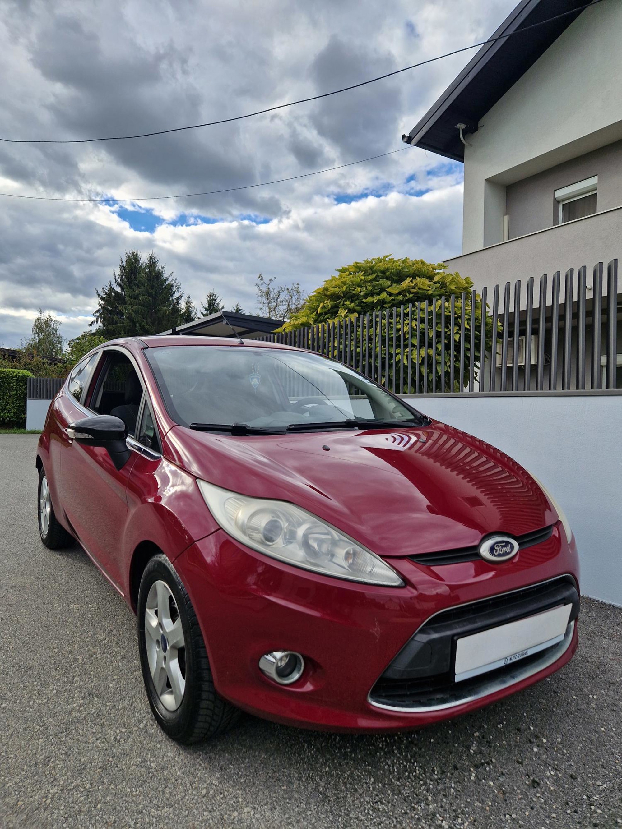 Ford Fiesta 1.4 - REDIZAJN - TITANIUM - NIJE UVOZ - REG 4/27 - POVOLJNO !!!, fotografija 2