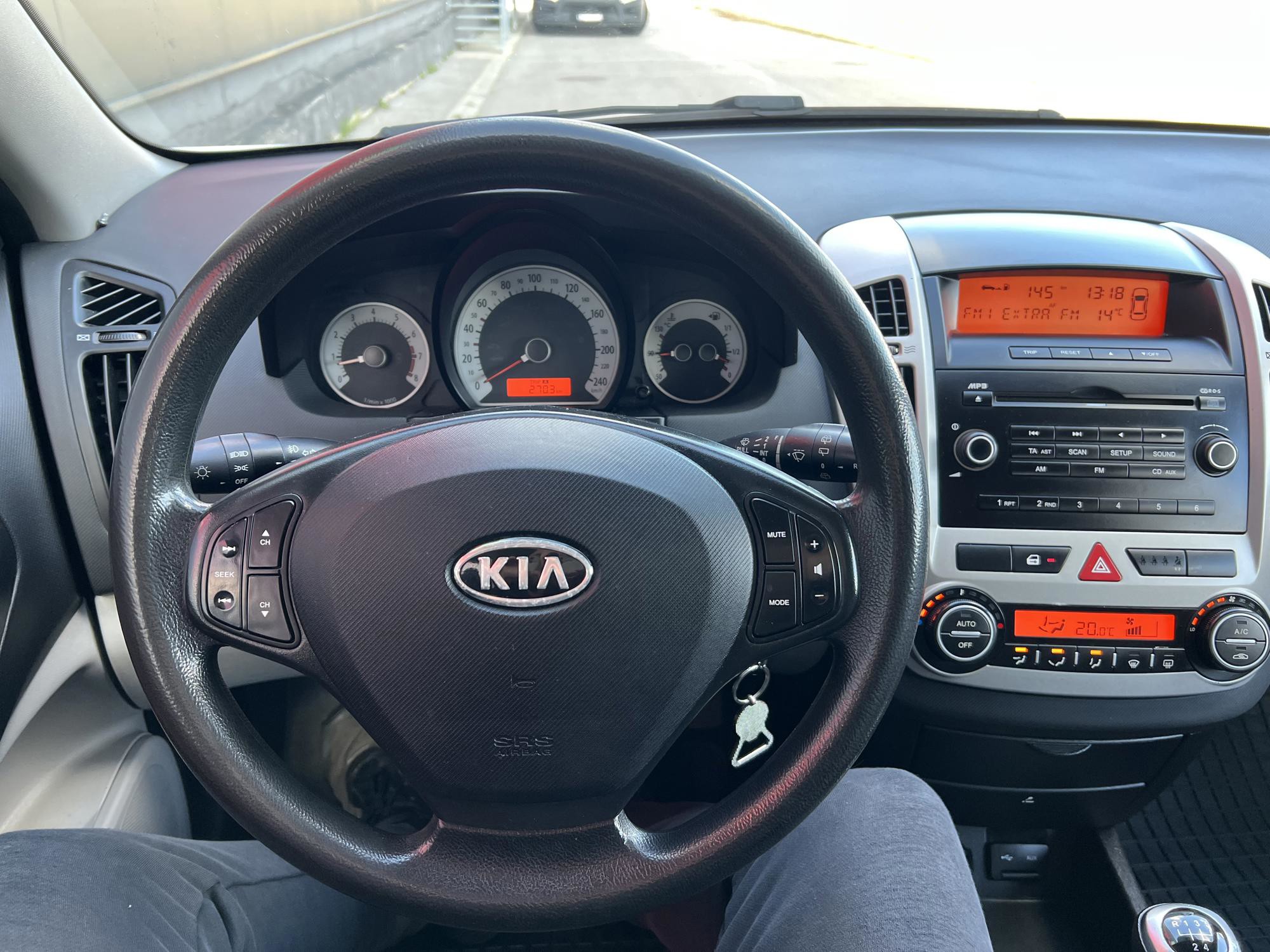 Kia Ceee’d 1.6 SPORT - REG 4/27 - 147.000 KM ORG - ATRAKTIVAN - POVOLJNO!, fotografija 15