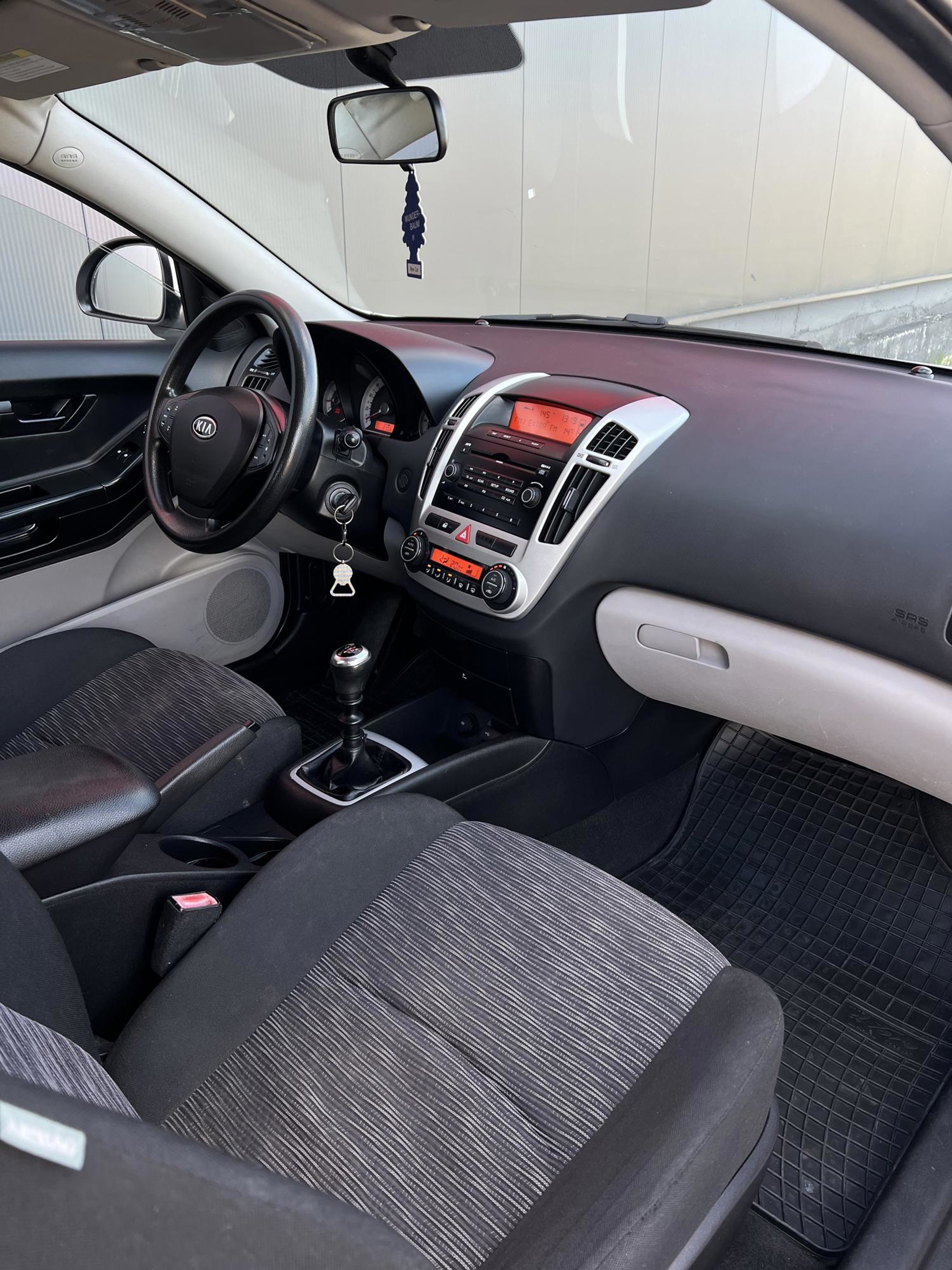 Kia Ceee’d 1.6 SPORT - REG 4/27 - 147.000 KM ORG - ATRAKTIVAN - POVOLJNO!, fotografija 17