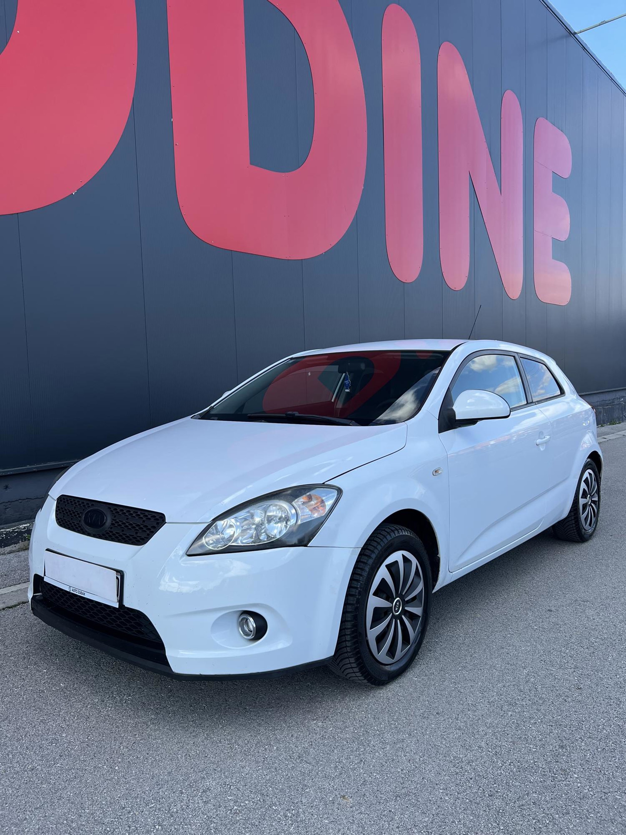 Kia Ceee’d 1.6 SPORT - REG 4/27 - 147.000 KM ORG - ATRAKTIVAN - POVOLJNO!, fotografija 5