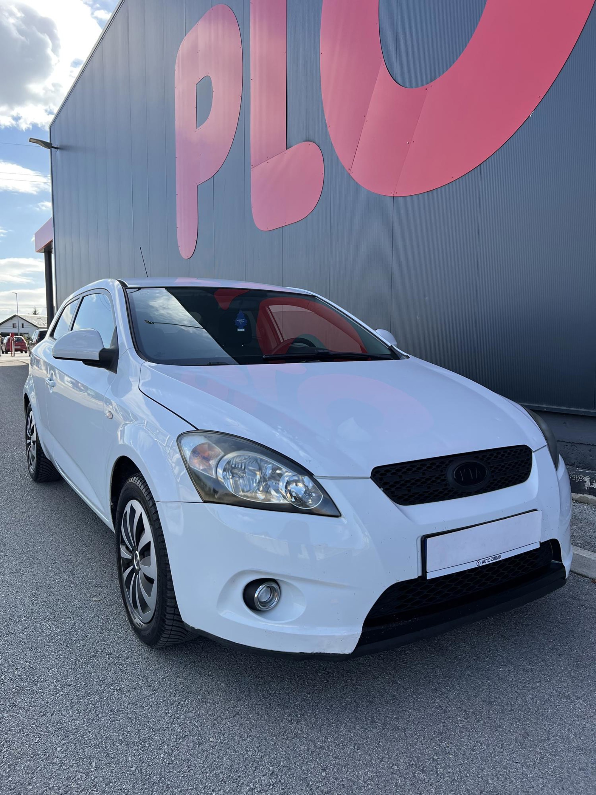 Kia Ceee’d 1.6 SPORT - REG 4/27 - 147.000 KM ORG - ATRAKTIVAN - POVOLJNO!, fotografija 2