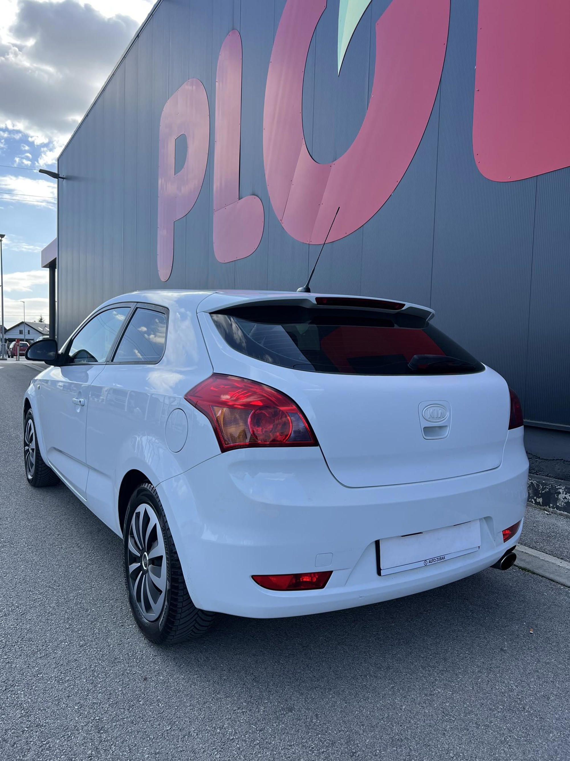 Kia Ceee’d 1.6 SPORT - REG 4/27 - 147.000 KM ORG - ATRAKTIVAN - POVOLJNO!, fotografija 8