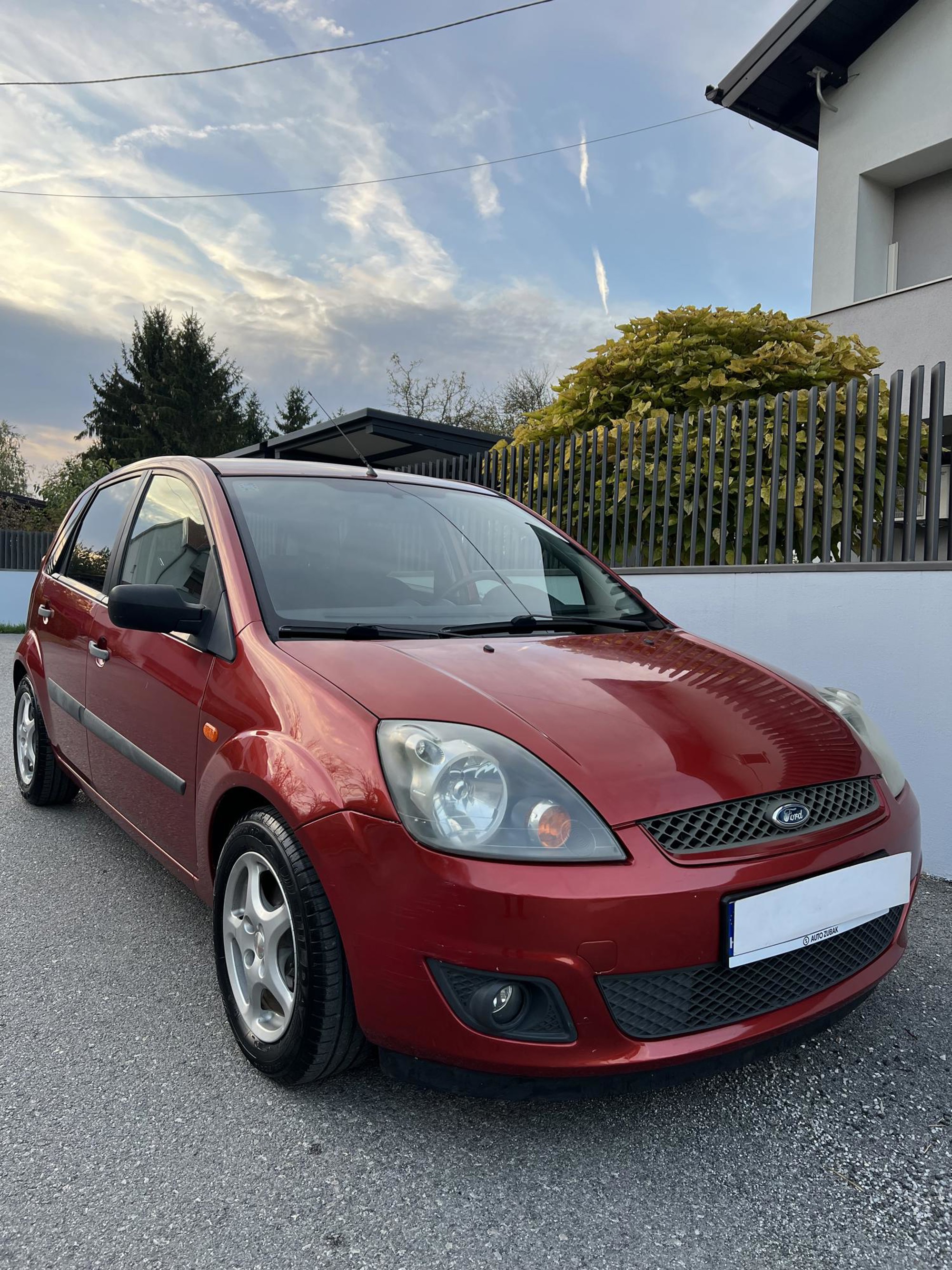 Ford Fiesta 1.4 - REDIZAJN - NIJE UVOZ - KLIMA - 5VRATA - NOVO!, fotografija 2