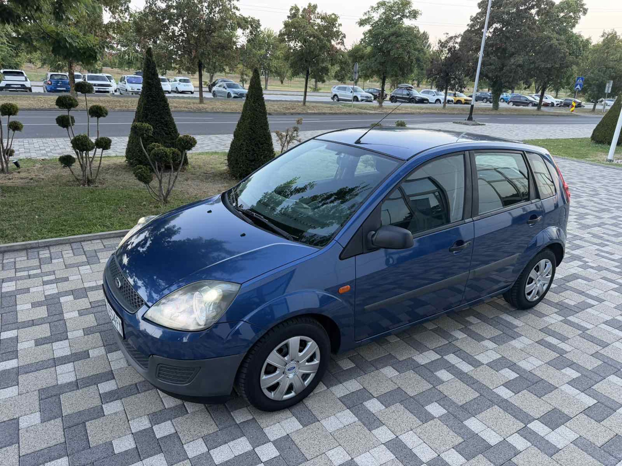 FORD FIESTA 1.25 KLIMA 135000 KM, fotografija 4