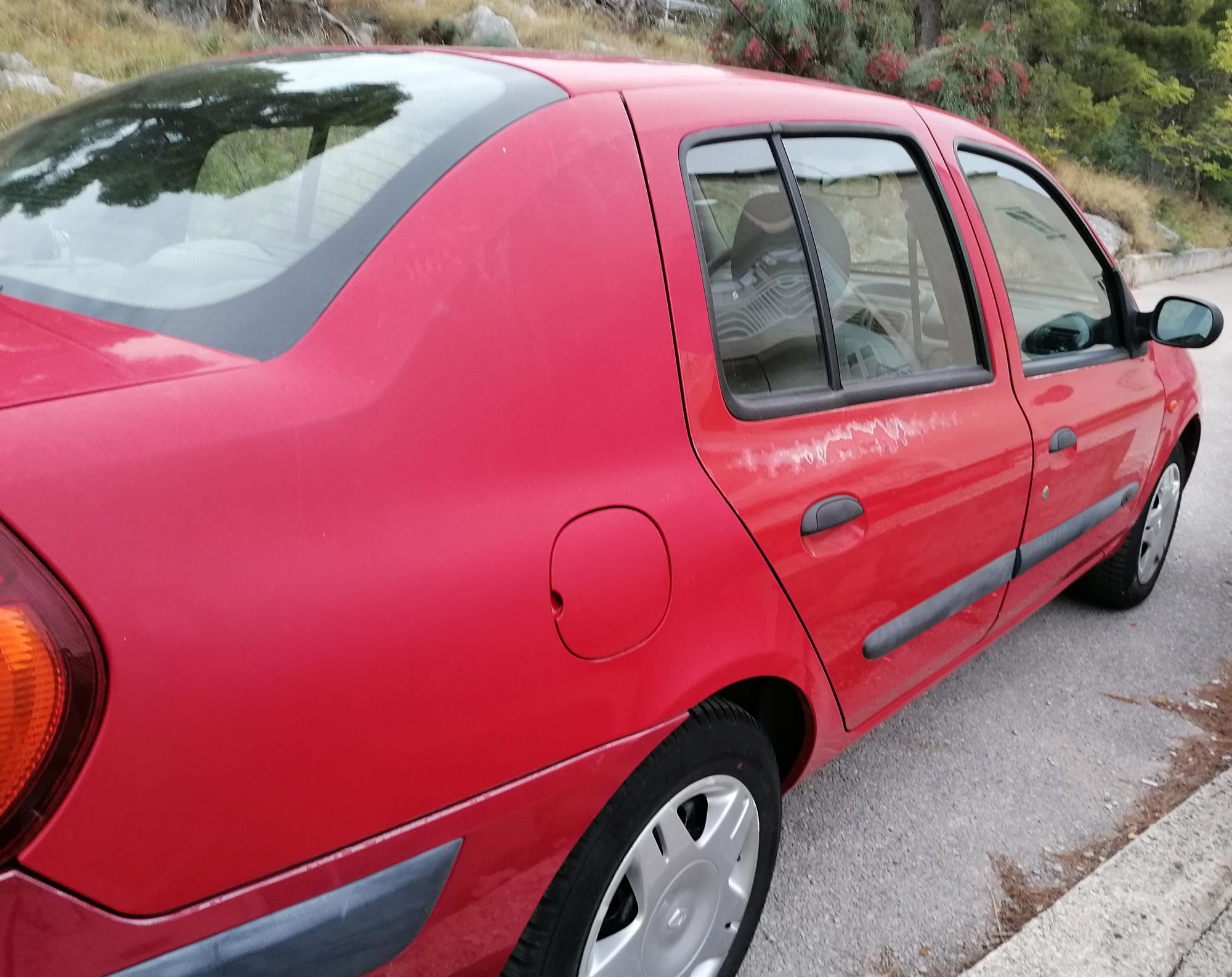 Renault Thalia 1.4 reg. do 04/2027, fotografija 3