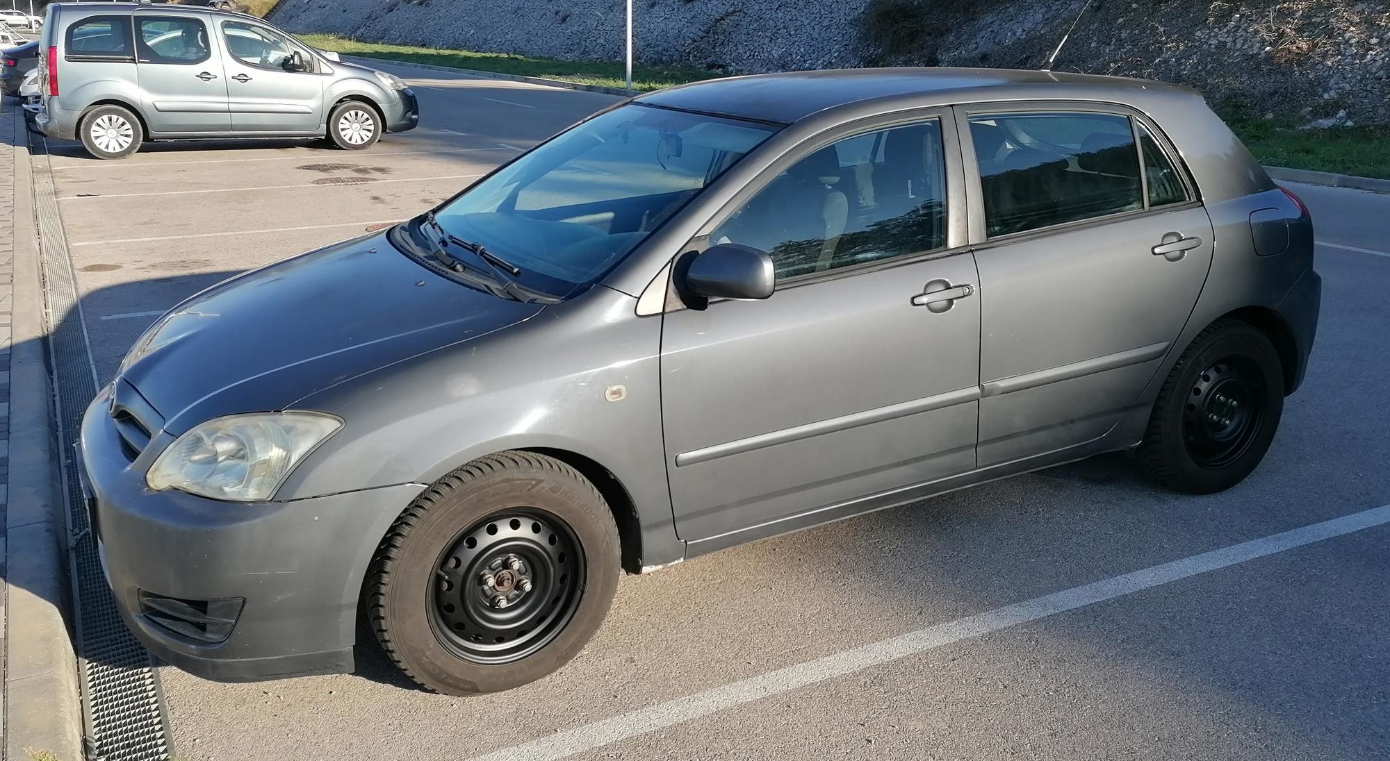Toyota Corolla 2.0d 85 kW 2006., fotografija 3