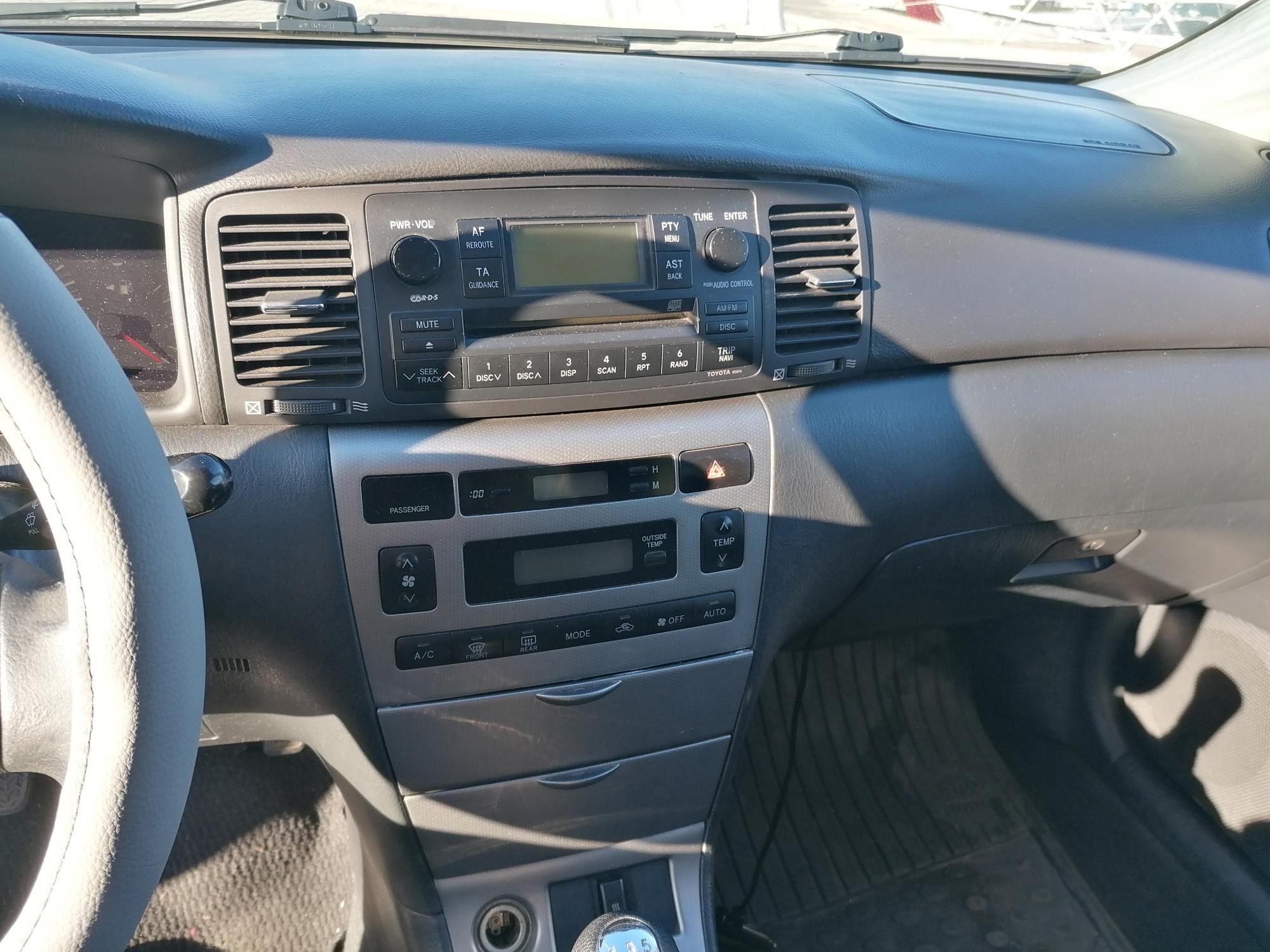 Toyota Corolla 2.0d 85 kW 2006., fotografija 5