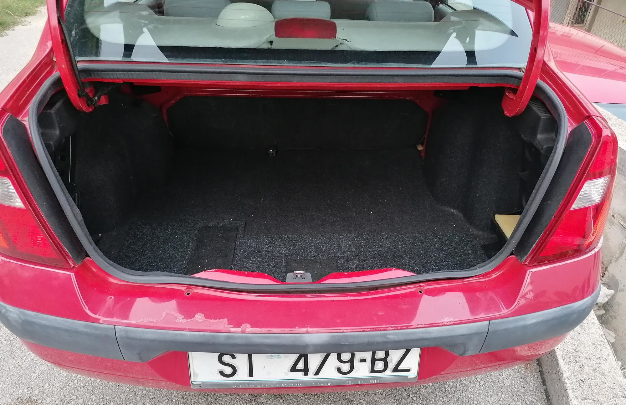 Renault Thalia 1.4 reg. do 04/2027, fotografija 2