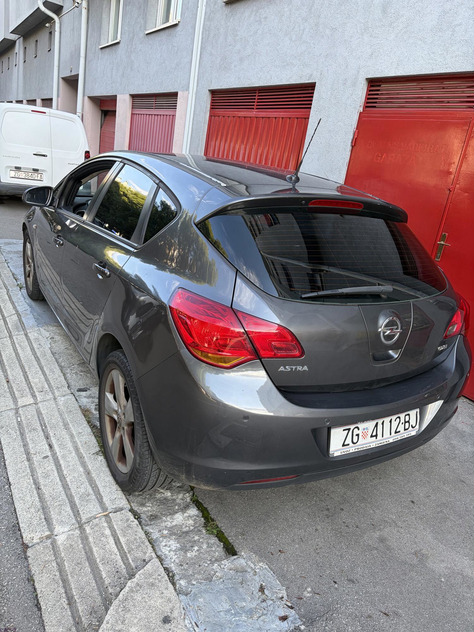 Opel Astra 1,7 CDTI, fotografija 2