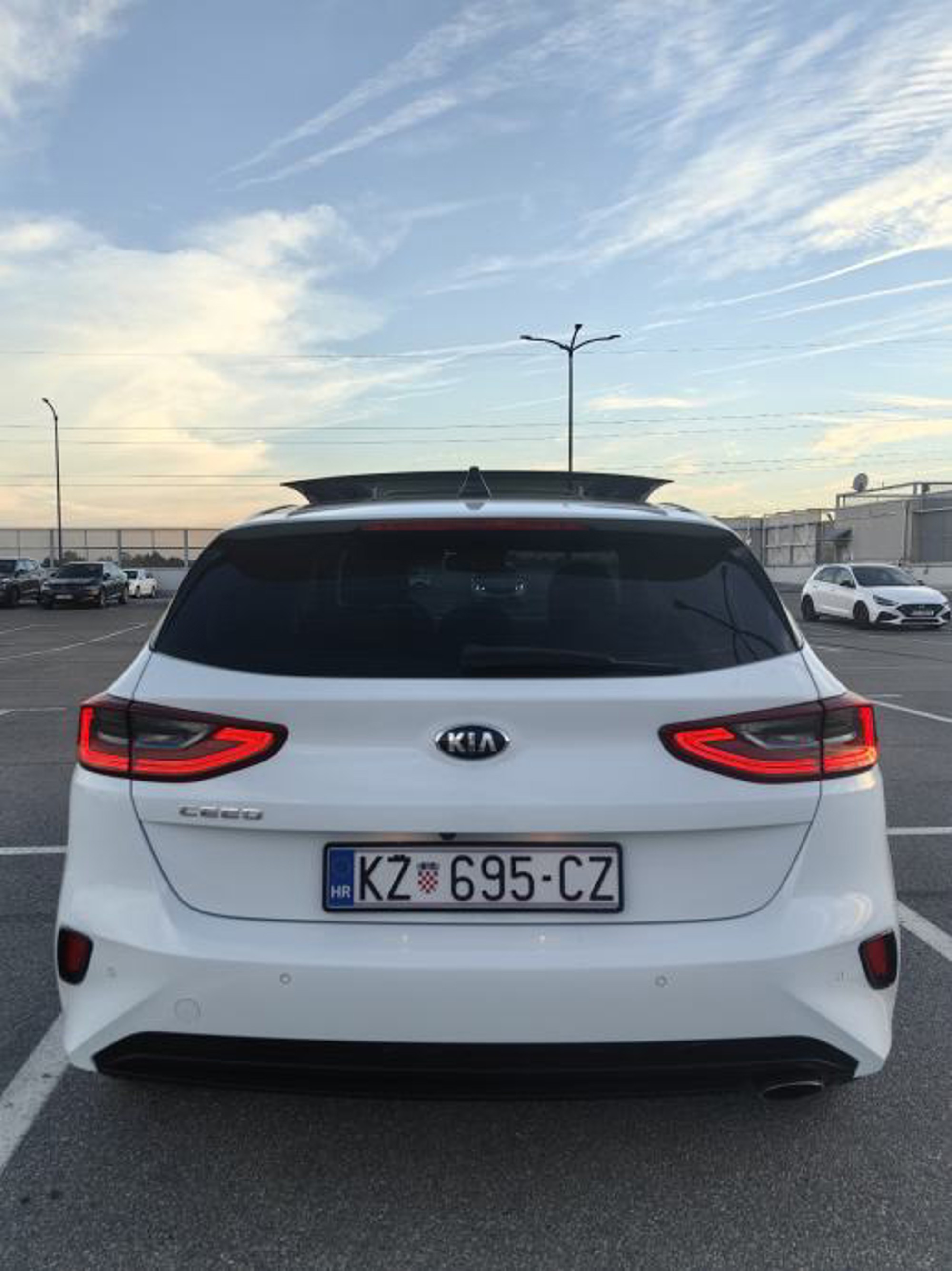 Kia Ceed 1.6 CRDI, fotografija 4