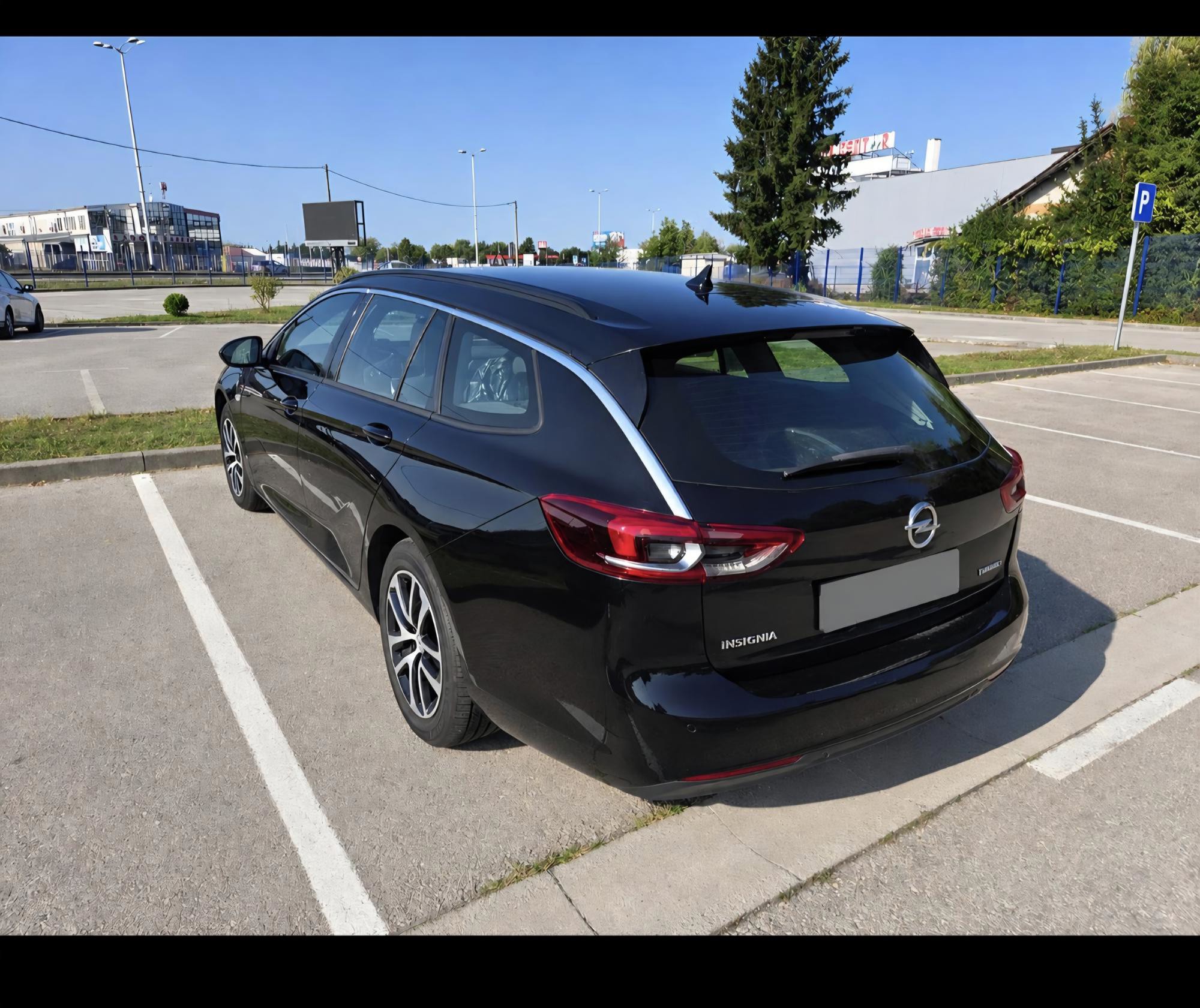Opel Insigniju Sports Tourer 1.6 CDTI s automatskim mjenjačem, 12/2018, fotografija 3