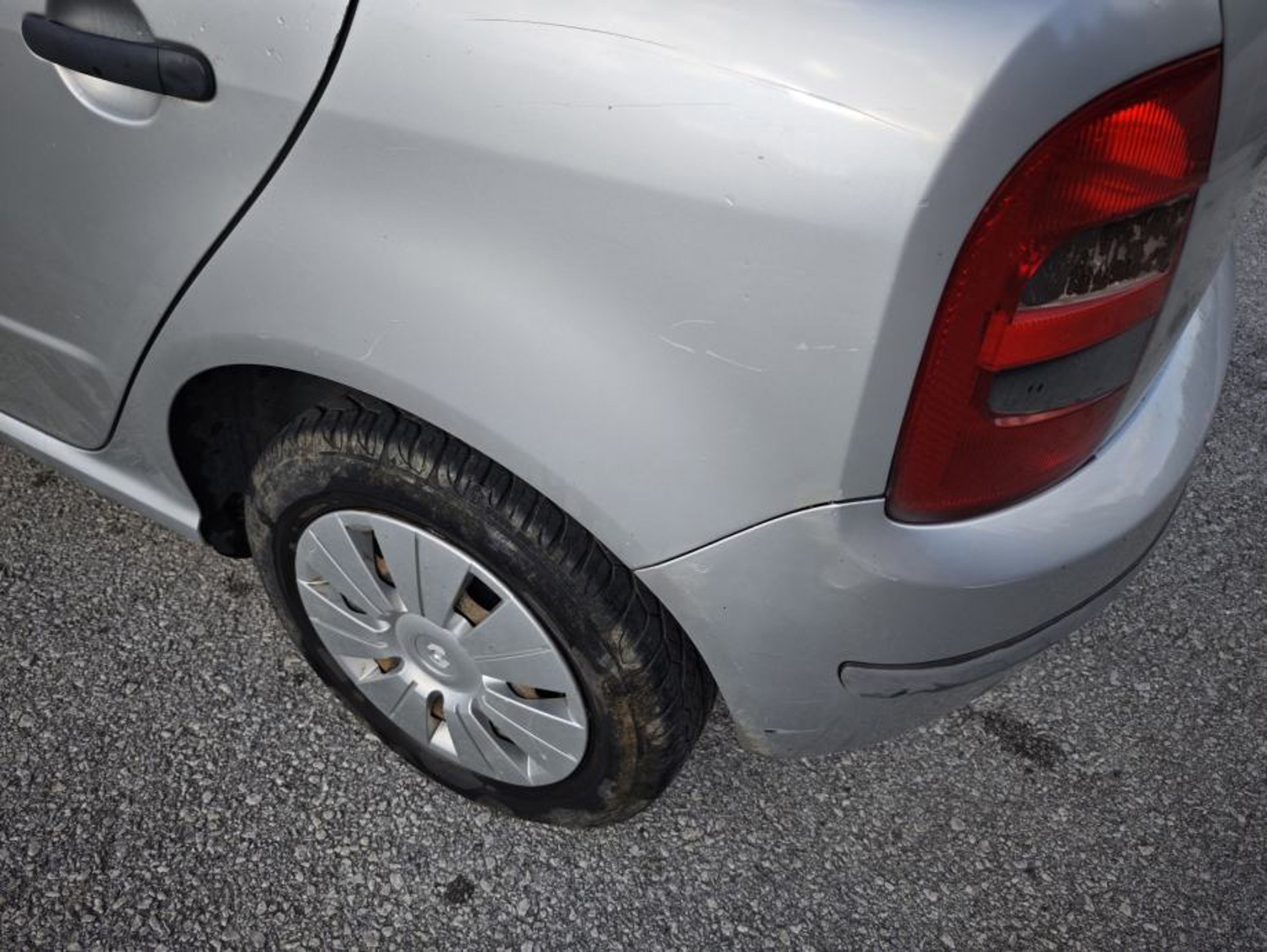 Škoda Fabia 1,4, fotografija 11