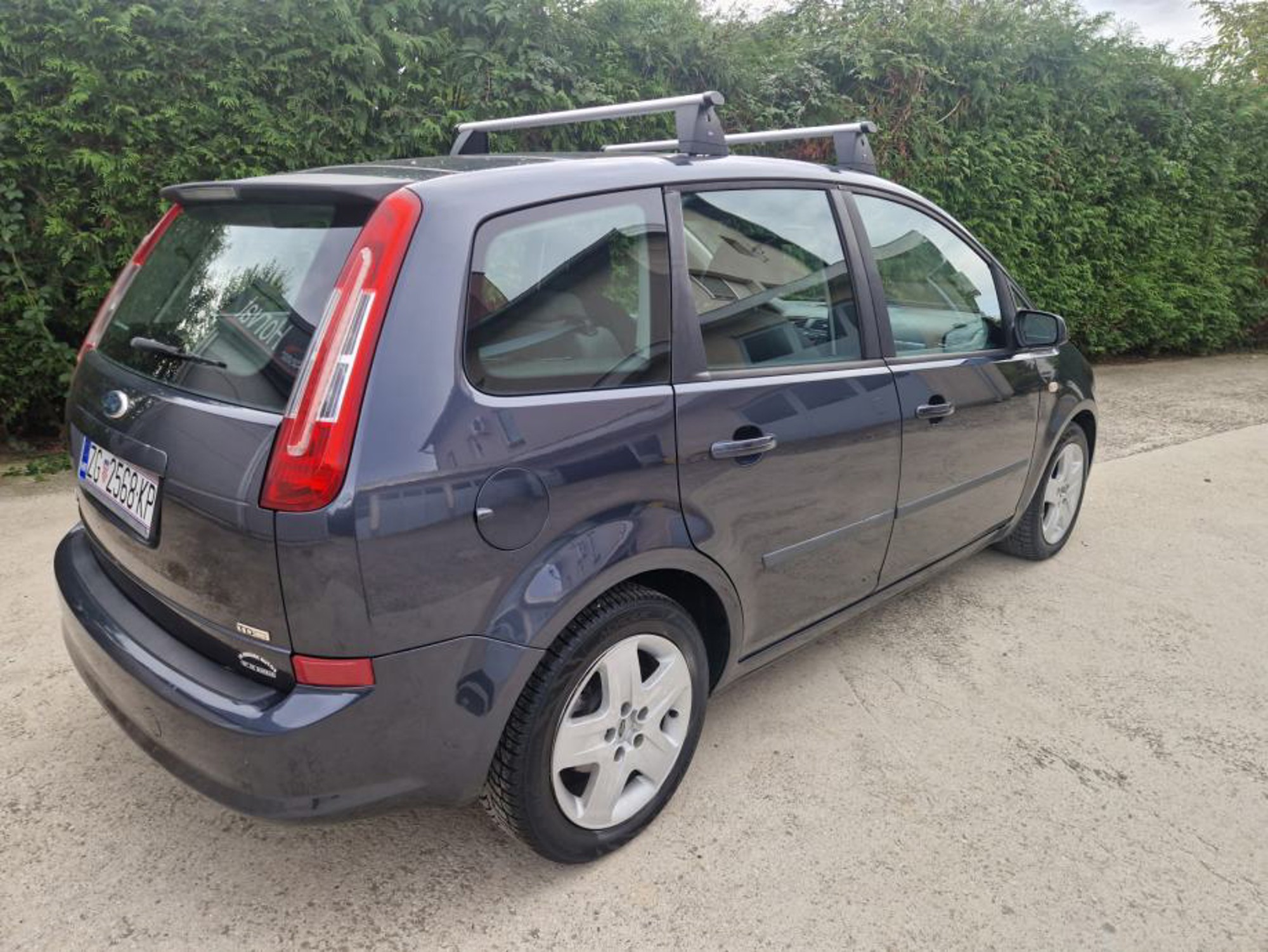Ford C-Max 1.6 tdci vožen i servisiran u CH kartice do 36 mj, fotografija 3