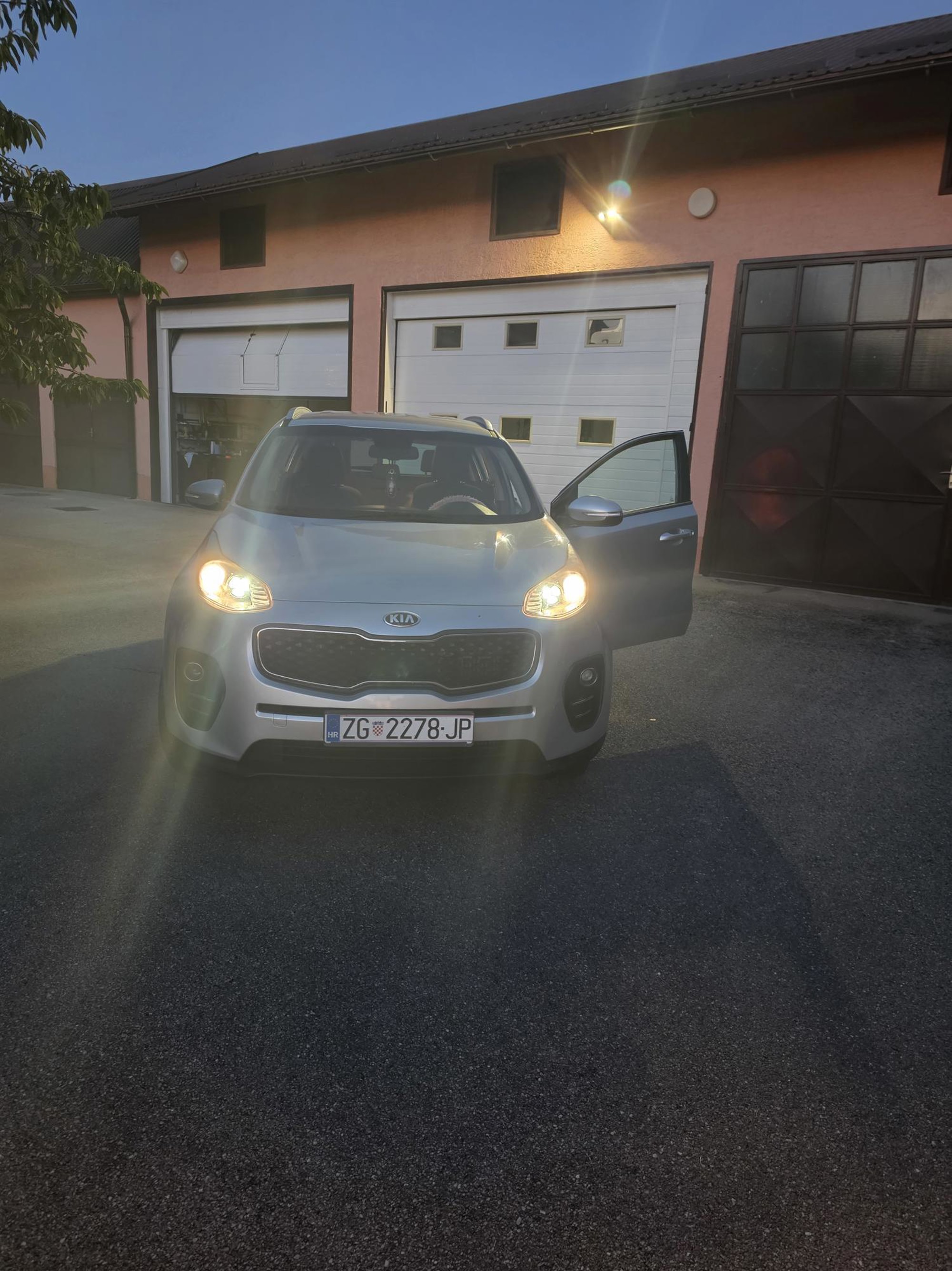 Kia, fotografija 1