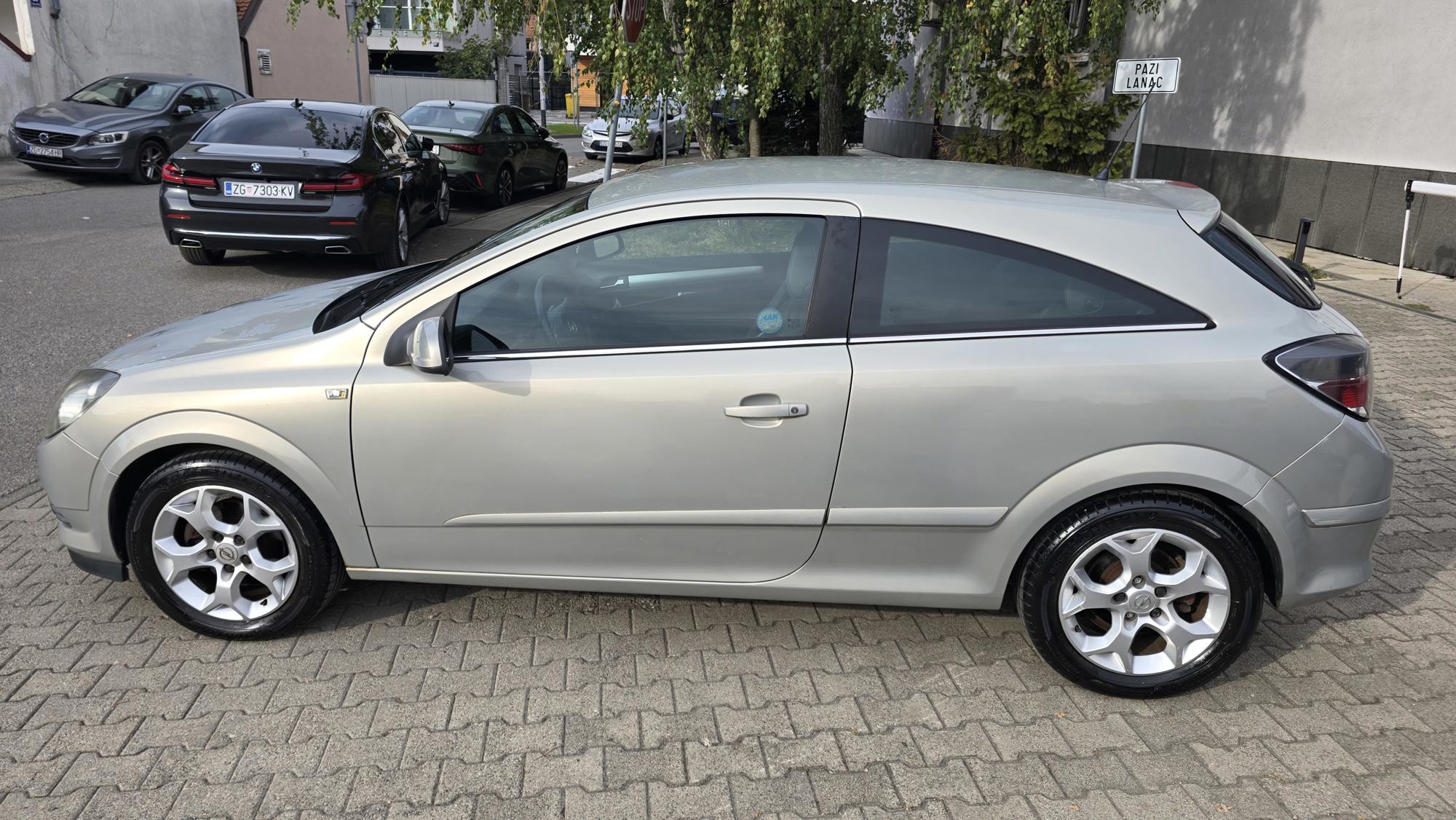 Opel Astra 2007 1.6L, fotografija 2