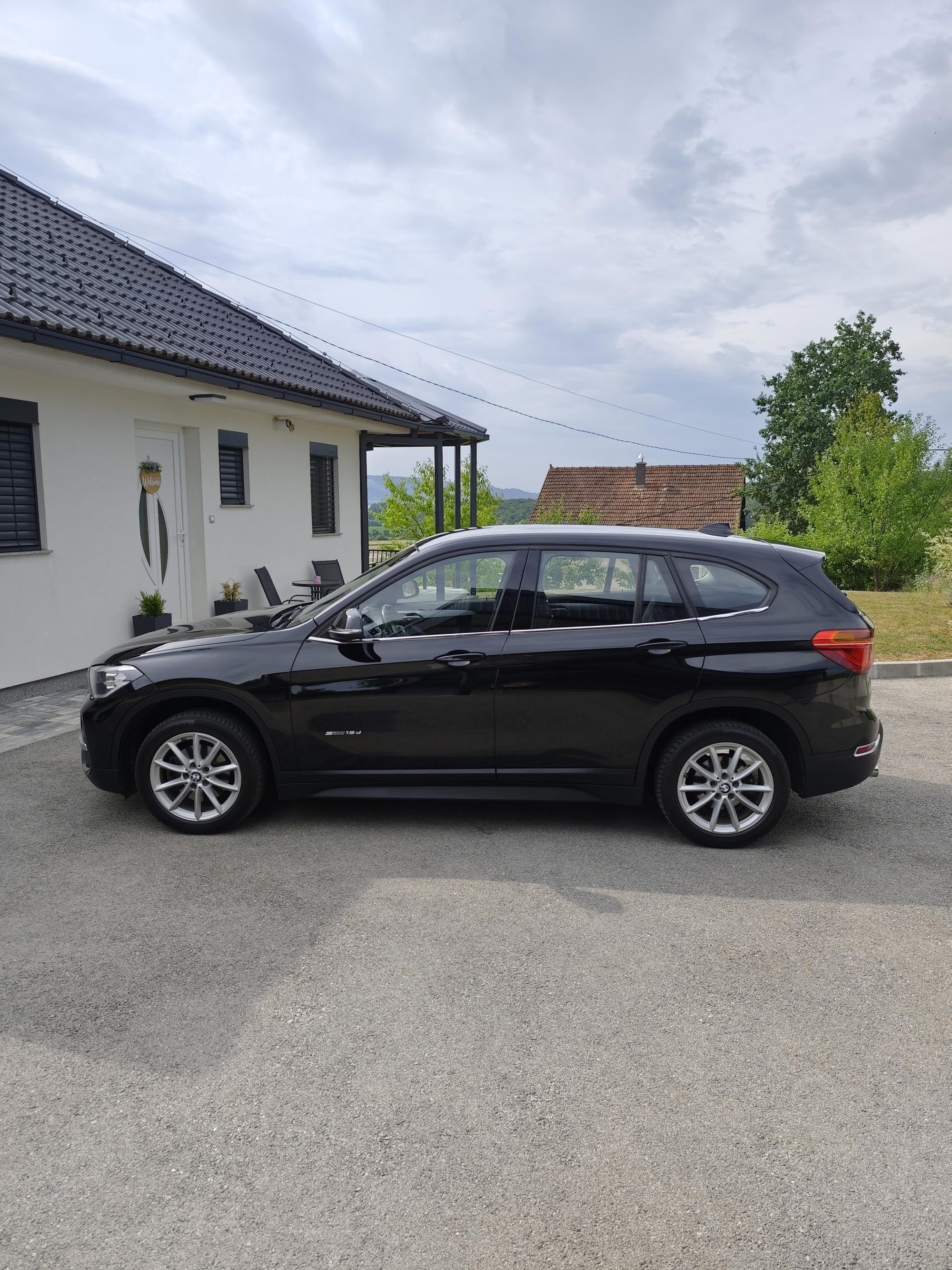 Bmw X 1 s drive. Automatic. Napravljen servis.Reg.Oglas iz usluge obavezno zvati na 098 979 4937, fotografija 4