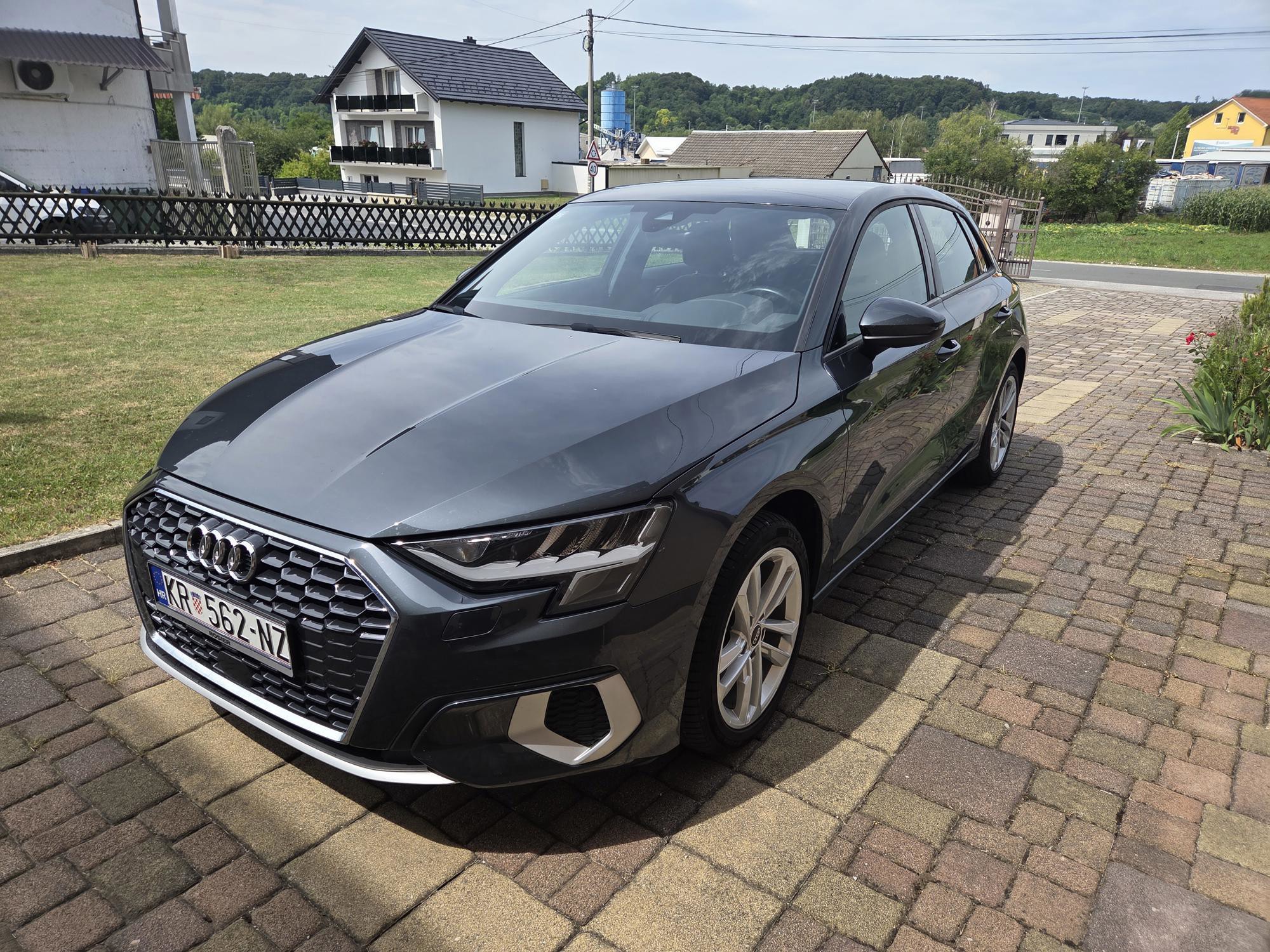 Audi A3 TDI automatik, novi model, advanced, reg 05/2027, 44000 km, PDV, fotografija 1