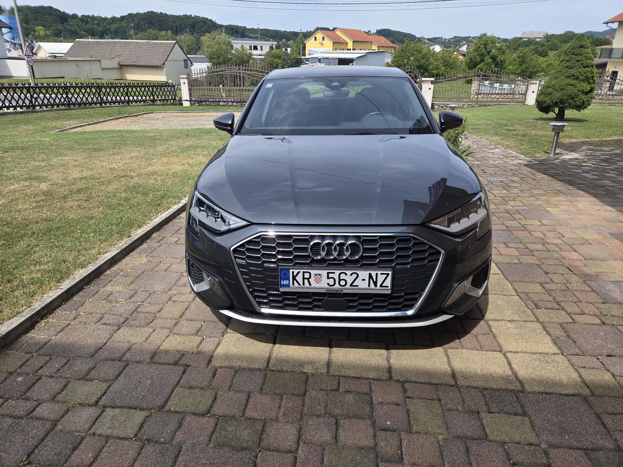 Audi A3 TDI automatik, novi model, advanced, reg 05/2027, 44000 km, PDV, fotografija 2