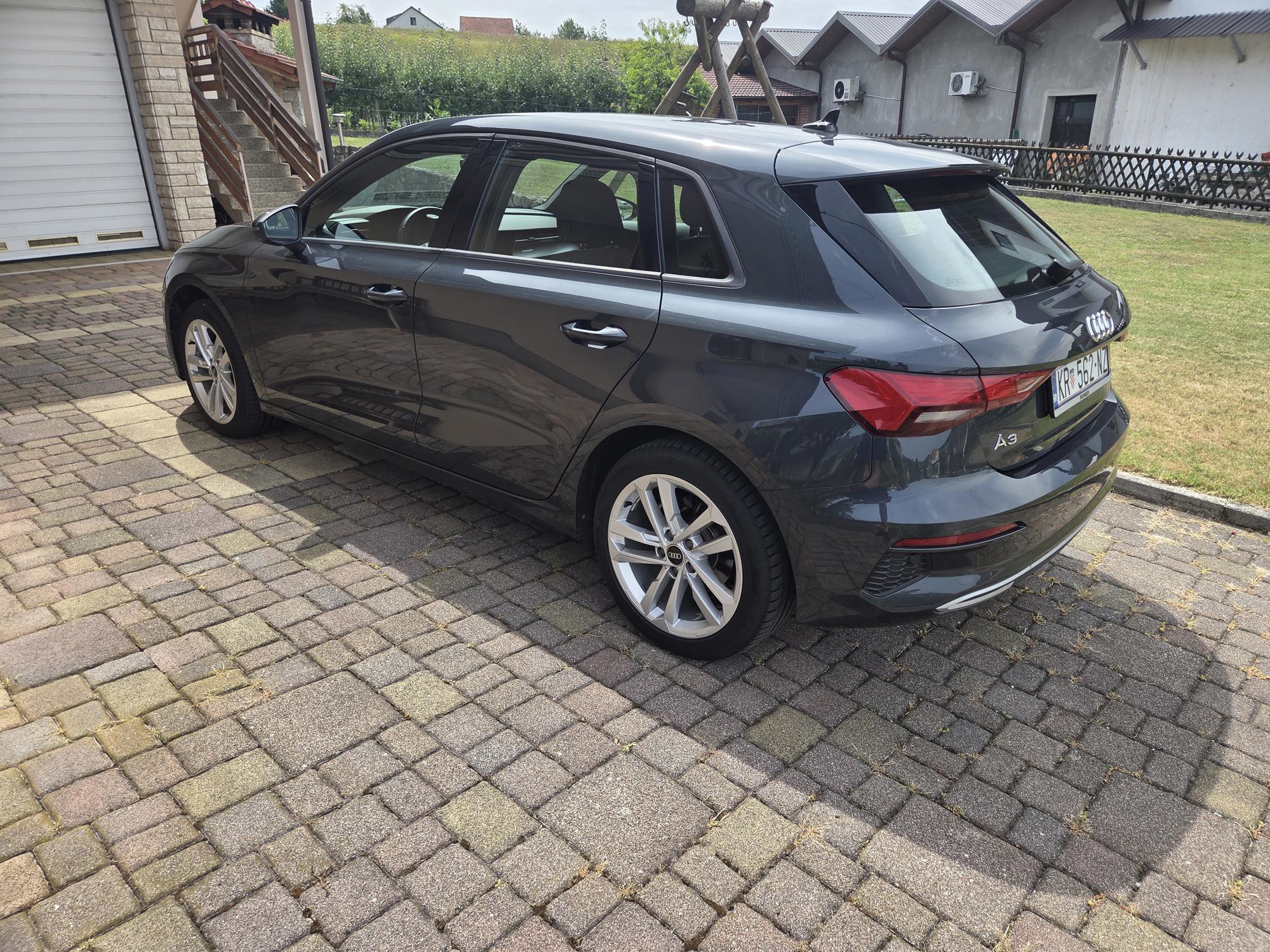 Audi A3 TDI automatik, novi model, advanced, reg 05/2027, 44000 km, PDV, fotografija 4
