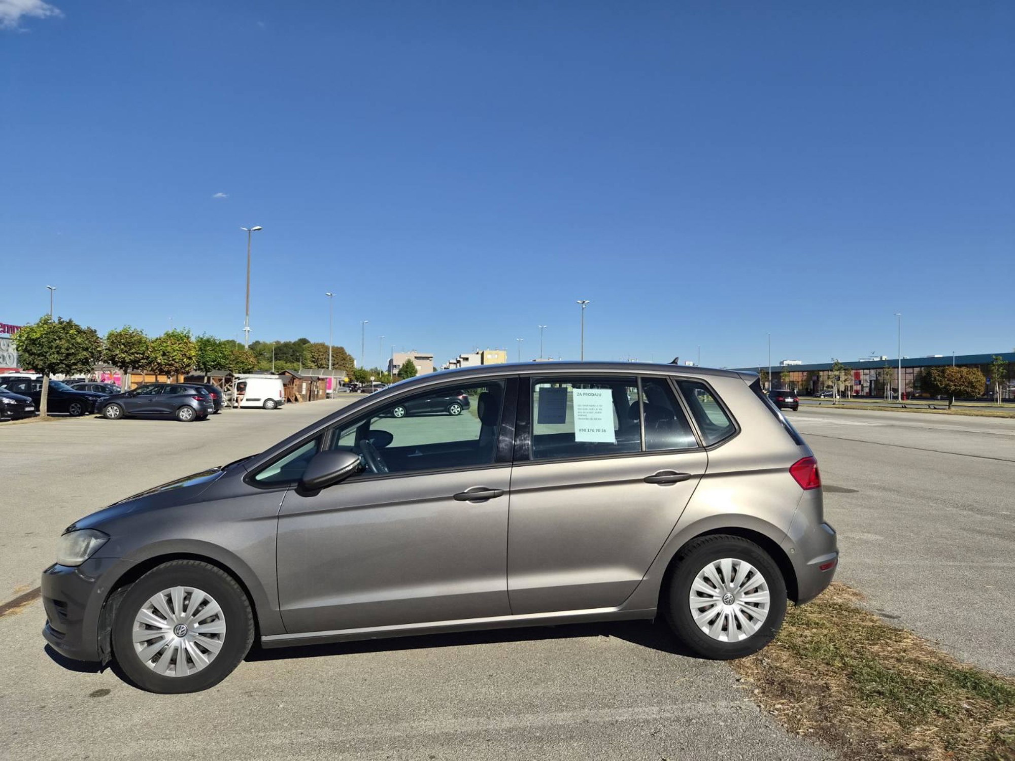 VW Golf Sportsvan 1.6 TDI (2016.), fotografija 2