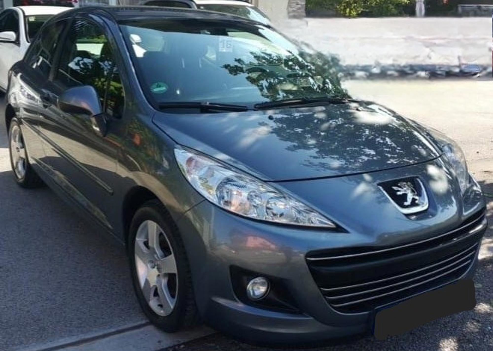 PEUGEOT 207 1.6 HDI klima reg.6/2027, fotografija 1