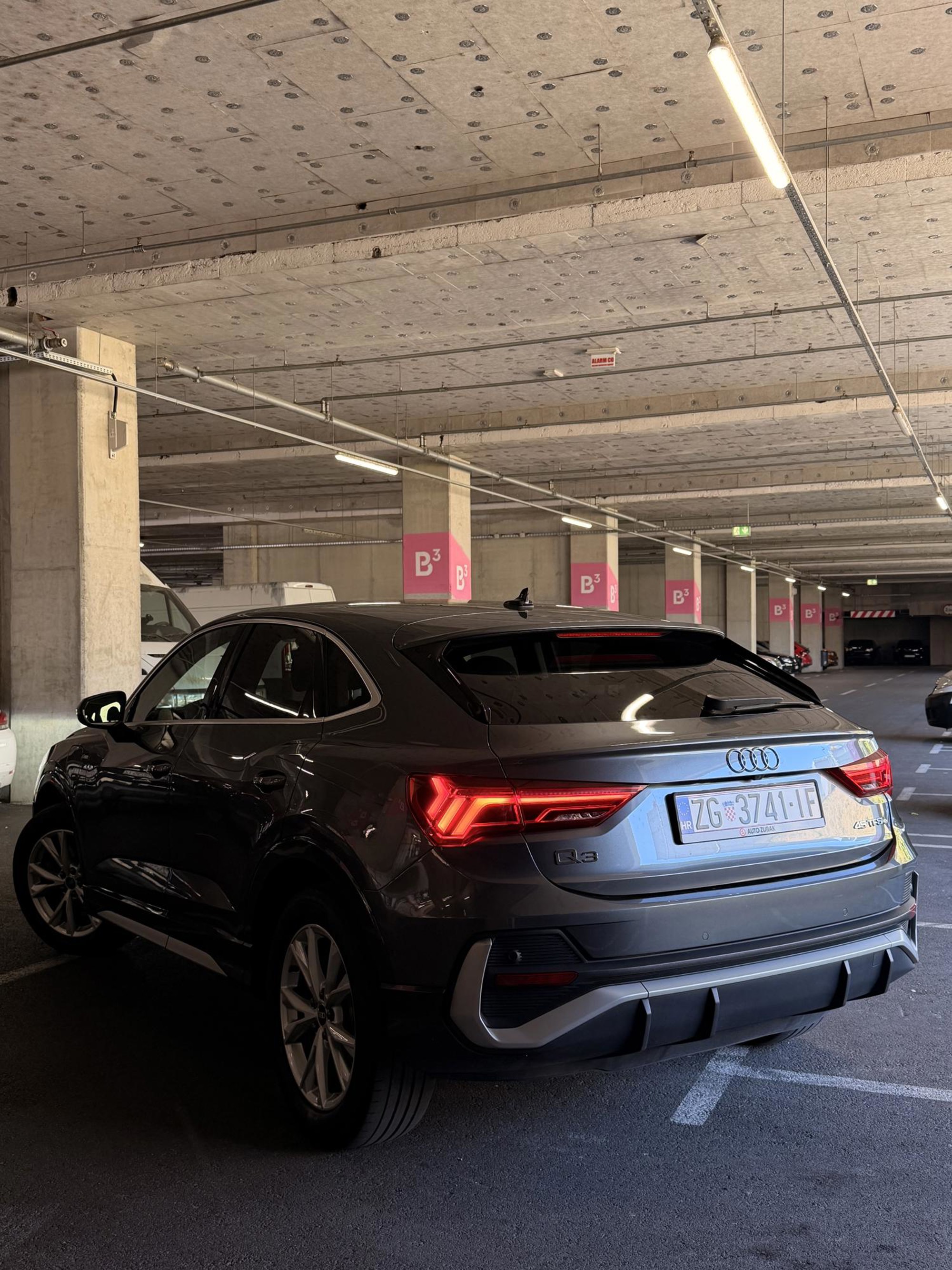 Audi Q3 Sportback Hybrid Plug In, fotografija 3