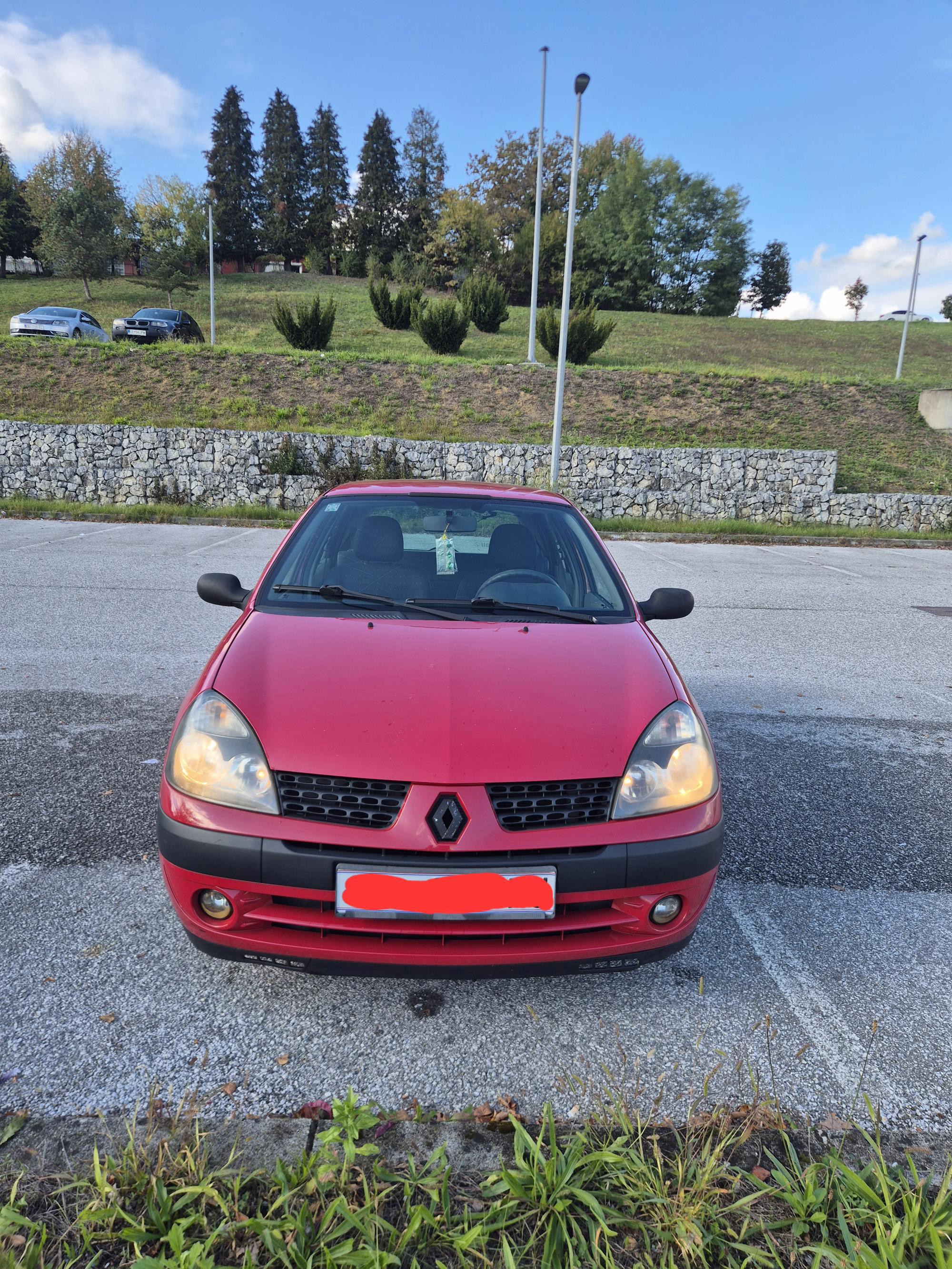 Renault Clio 1.5 dCi – Top stanje, napravljen veliki servis, reg. 01/2027!, fotografija 3