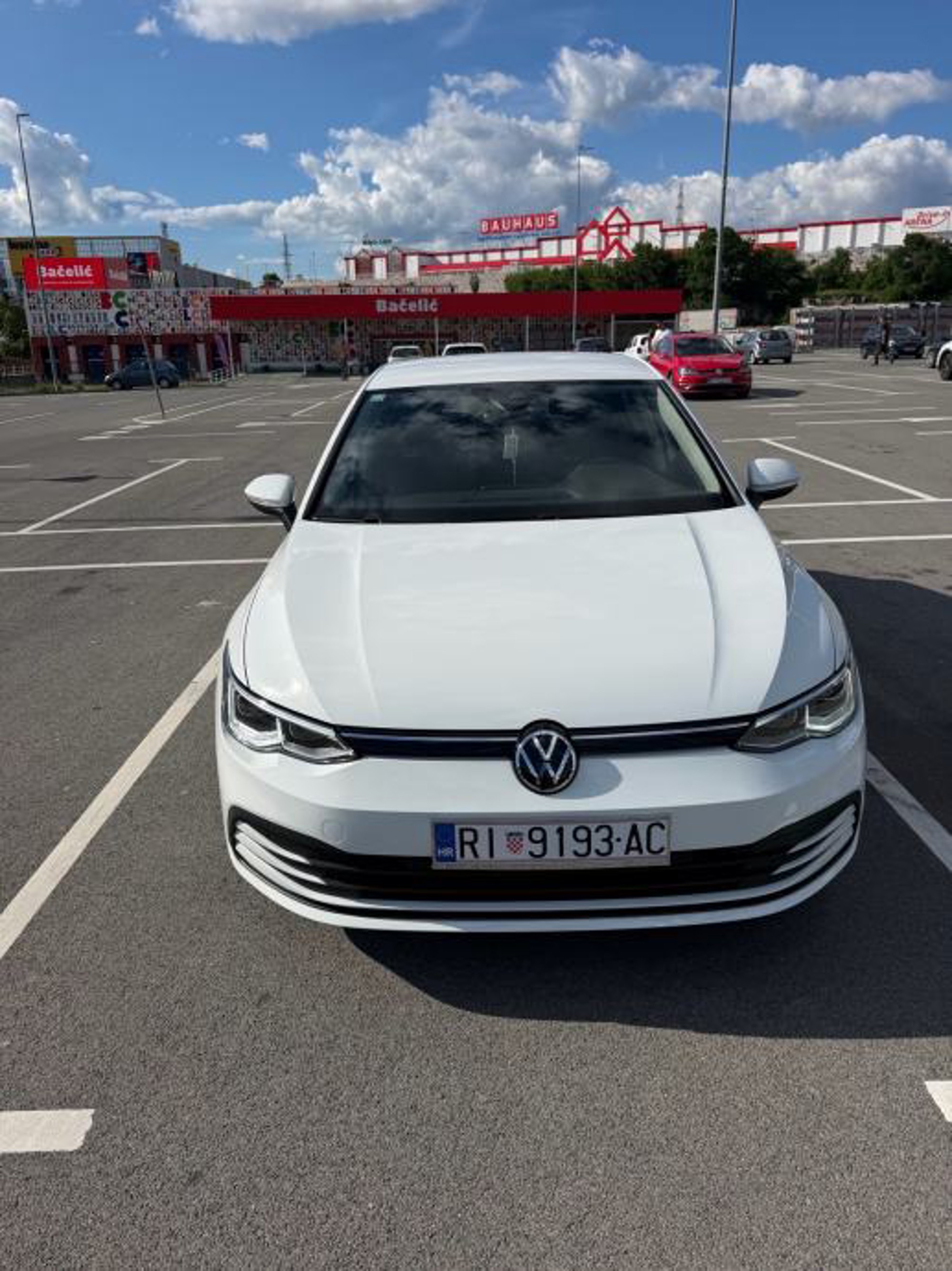 VW Golf 8 1,5 TSI NAVI, FULL IQ LED,VIRTUAL,AMBIENT, fotografija 3