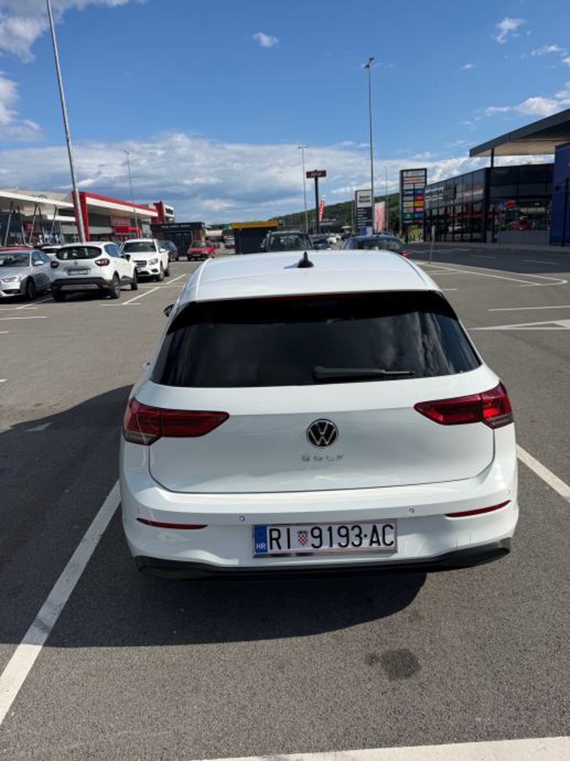 VW Golf 8 1,5 TSI NAVI, FULL IQ LED,VIRTUAL,AMBIENT, fotografija 6