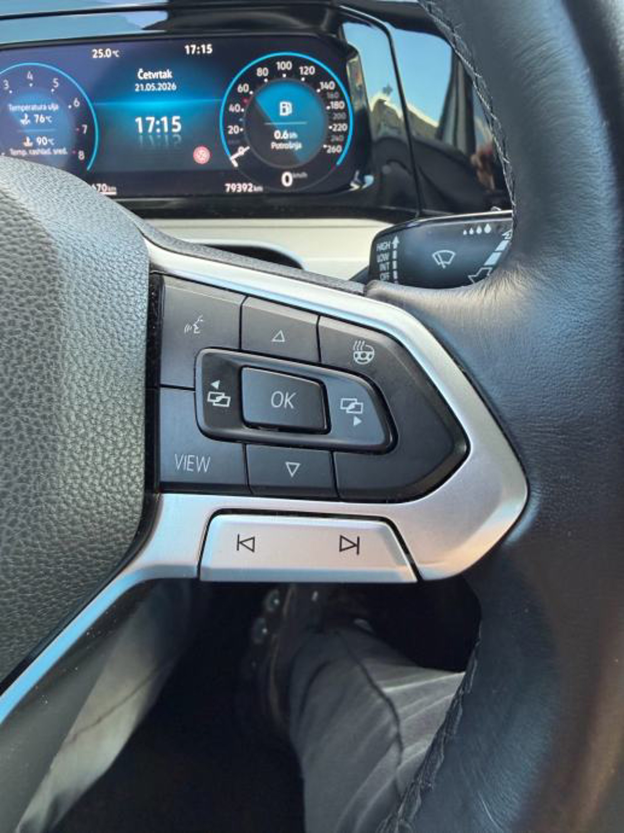 VW Golf 8 1,5 TSI NAVI, FULL IQ LED,VIRTUAL,AMBIENT, fotografija 11