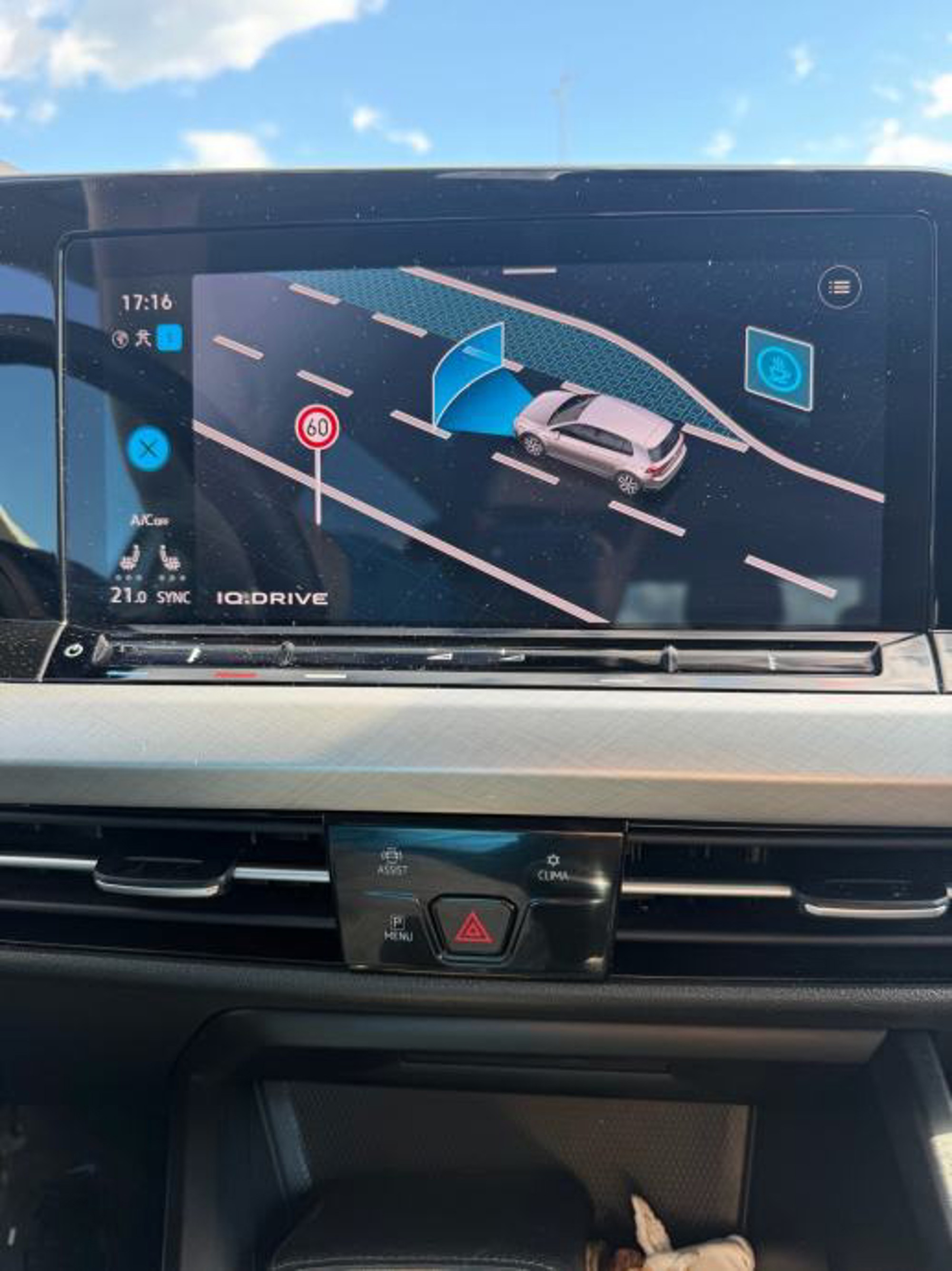 VW Golf 8 1,5 TSI NAVI, FULL IQ LED,VIRTUAL,AMBIENT, fotografija 15