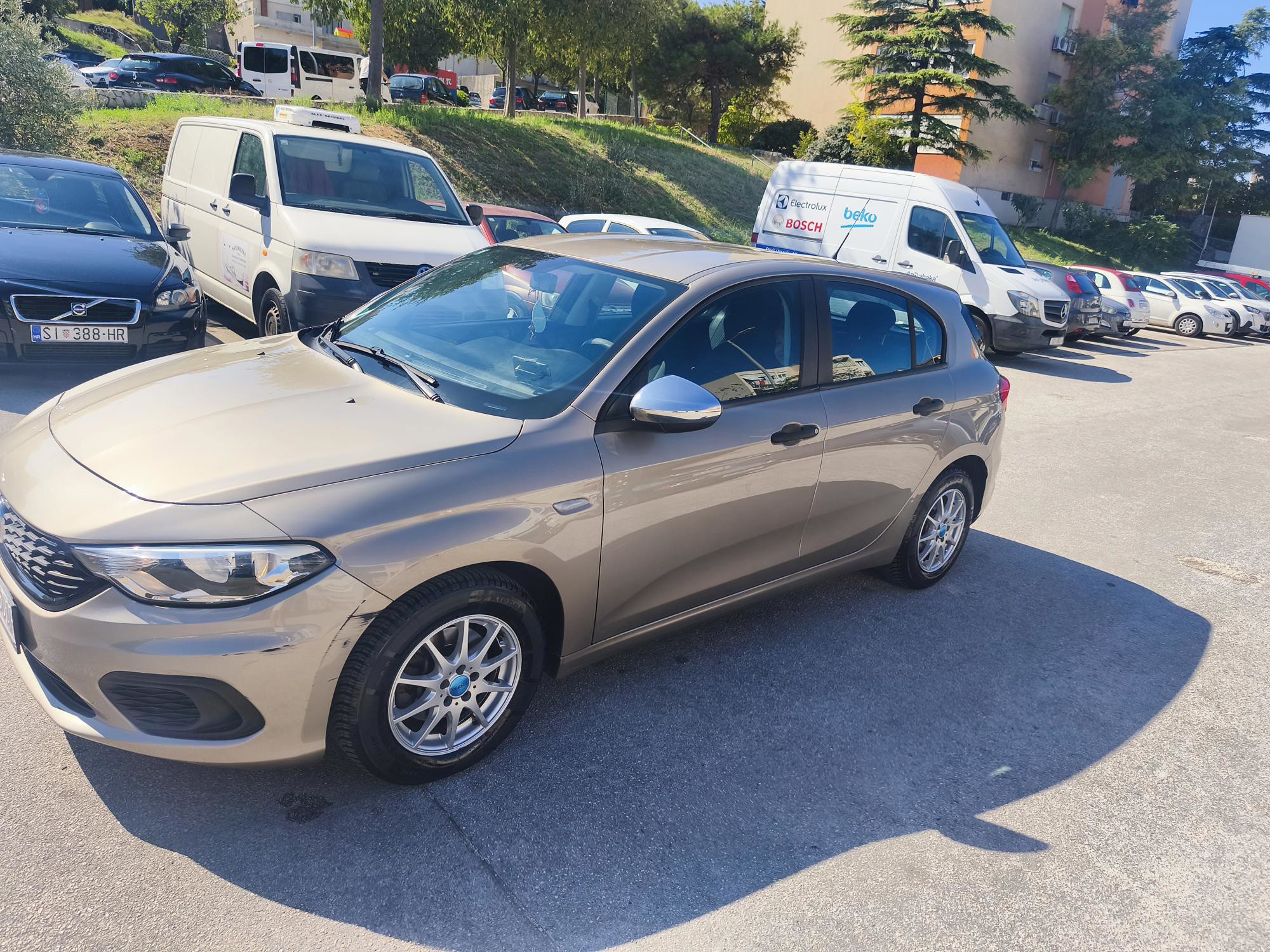 Fiat Tipo 1.4 95 KS | 2017. | 82.000 km | Kamera | 7.500 €, fotografija 2