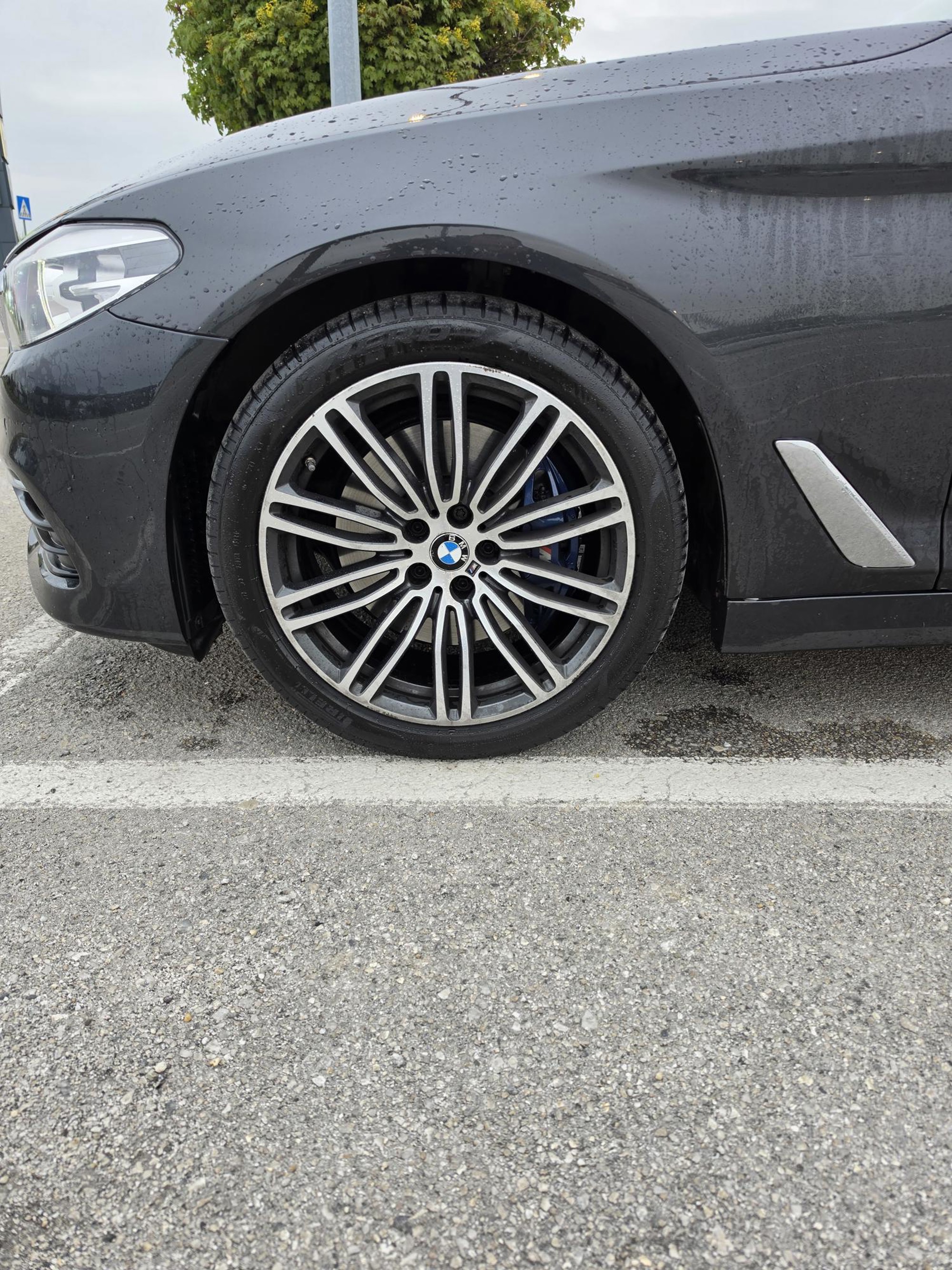 BMW 530d xDrive G31, fotografija 2