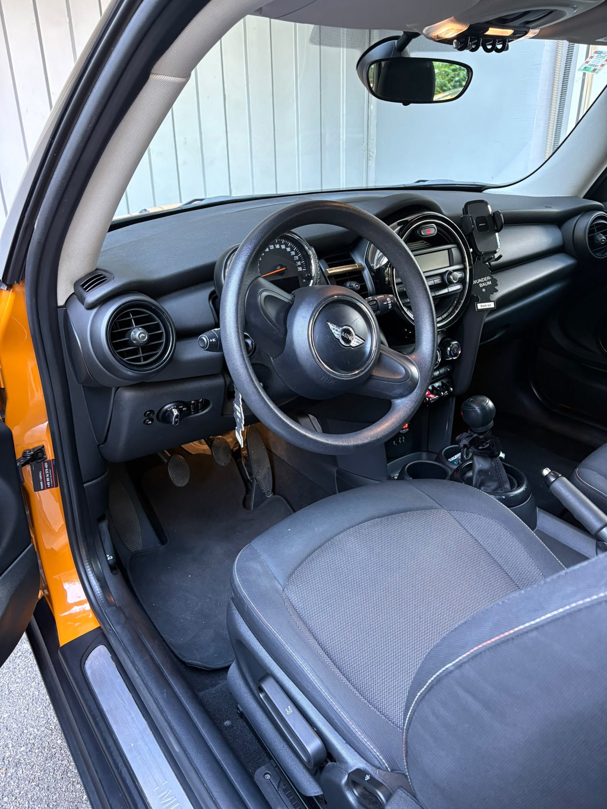 MINI One 2015. god, redovno servisan, klima, fotografija 8