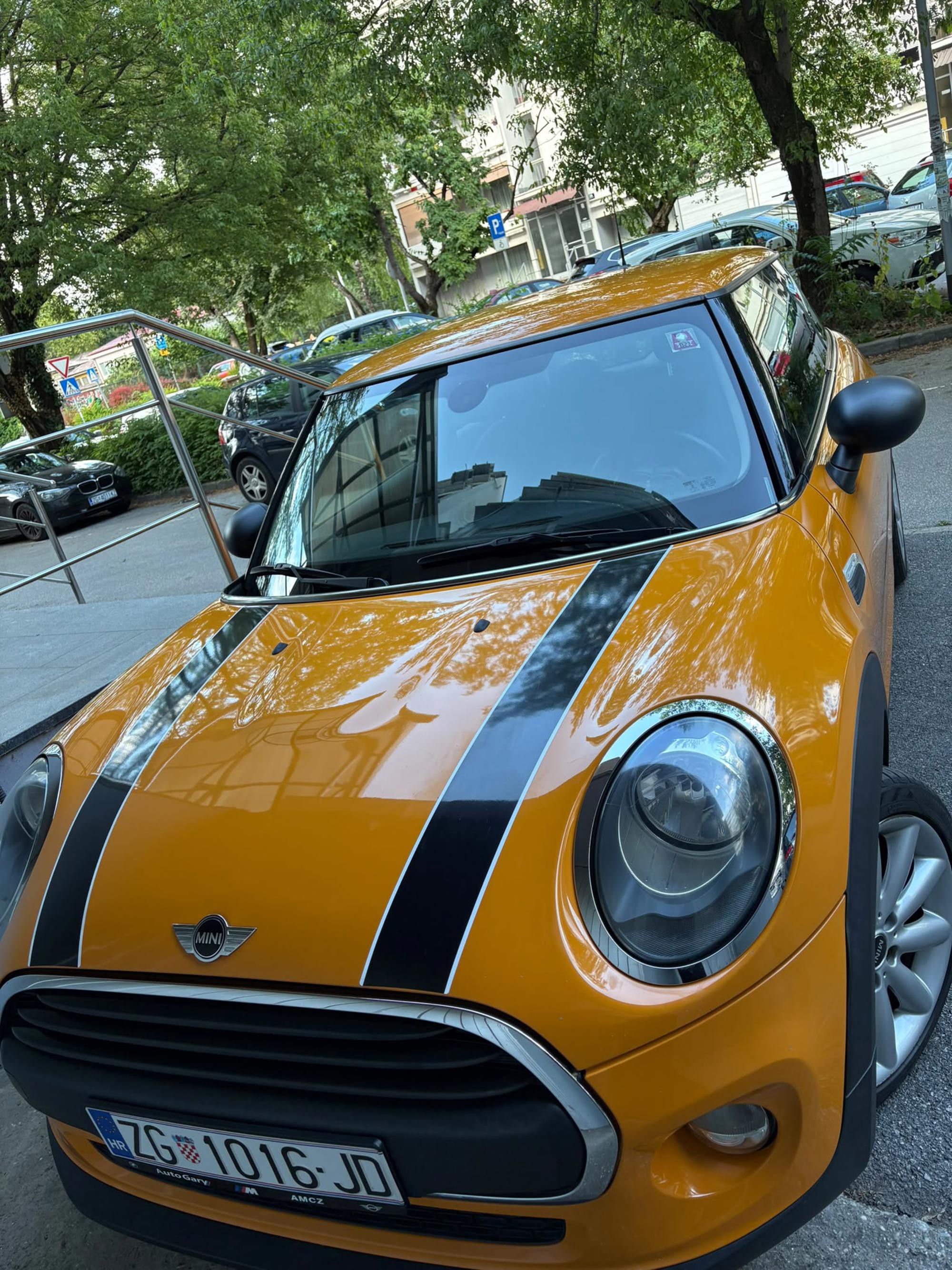 MINI One 2015. god, redovno servisan, klima, fotografija 2