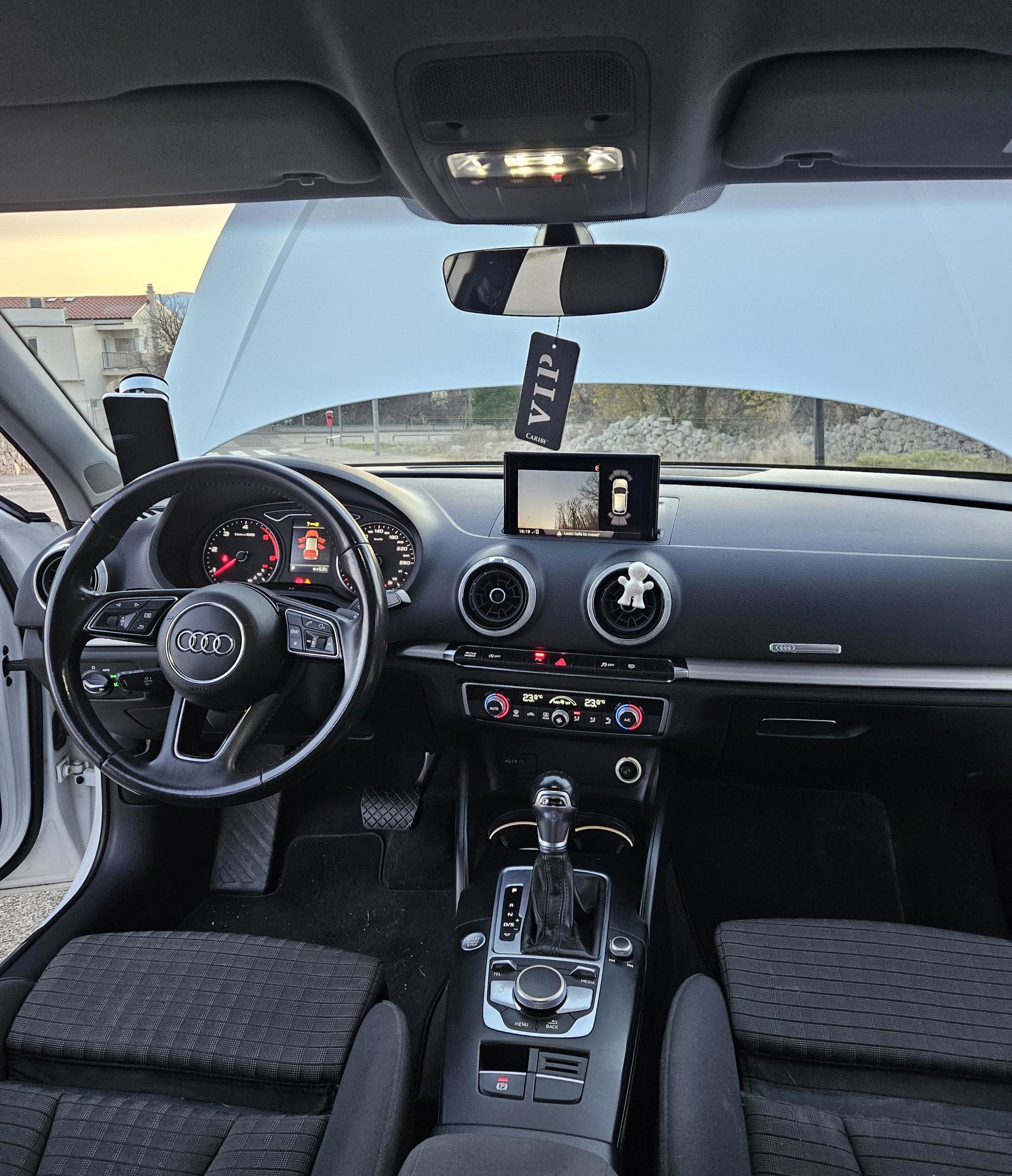 Audi A3 30 TDI S tronic ,2018 god,MIDNIGHT SERIES reg09/27, fotografija 11