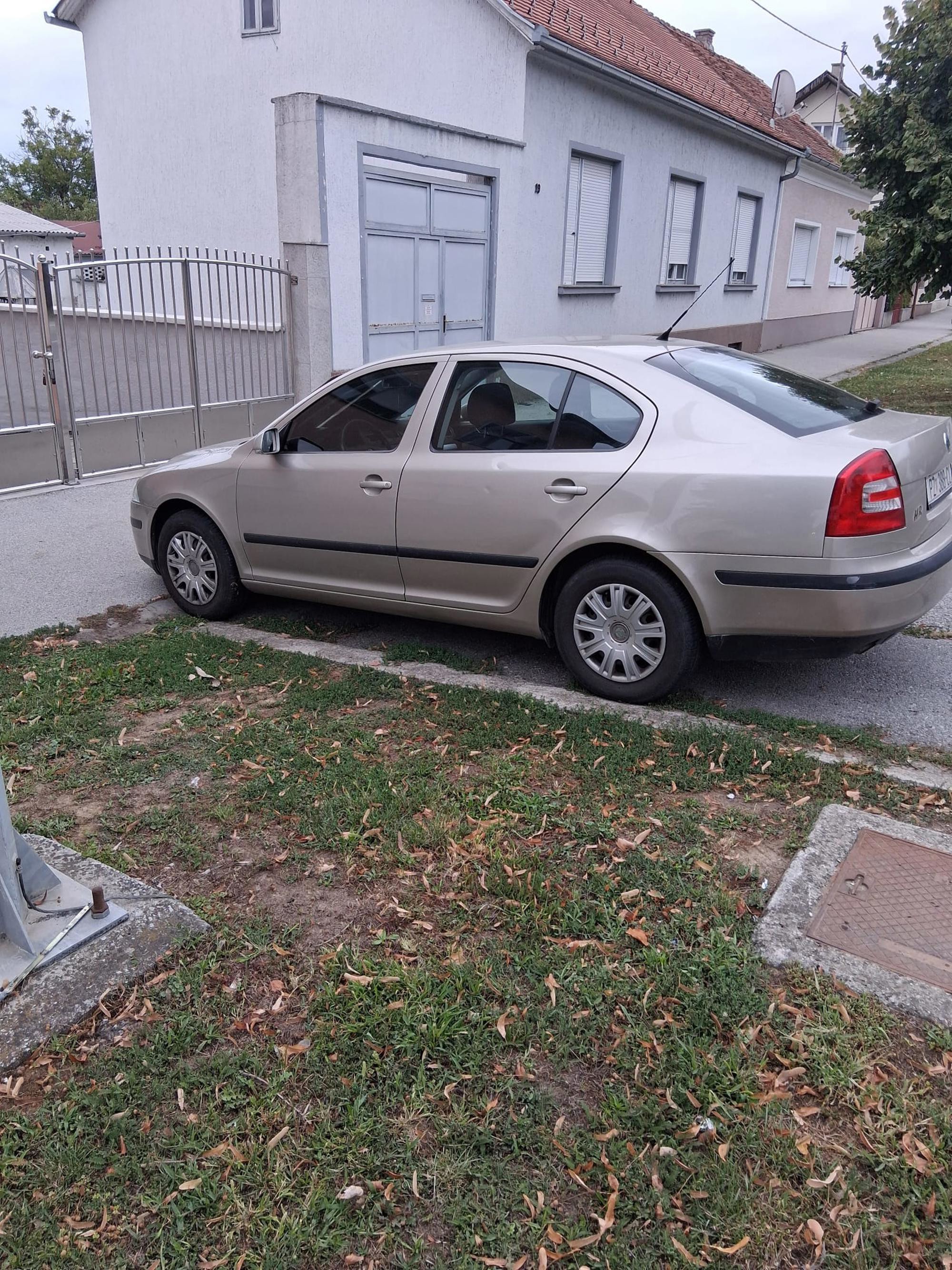 Prodajem Škoda Octaviu, fotografija 3