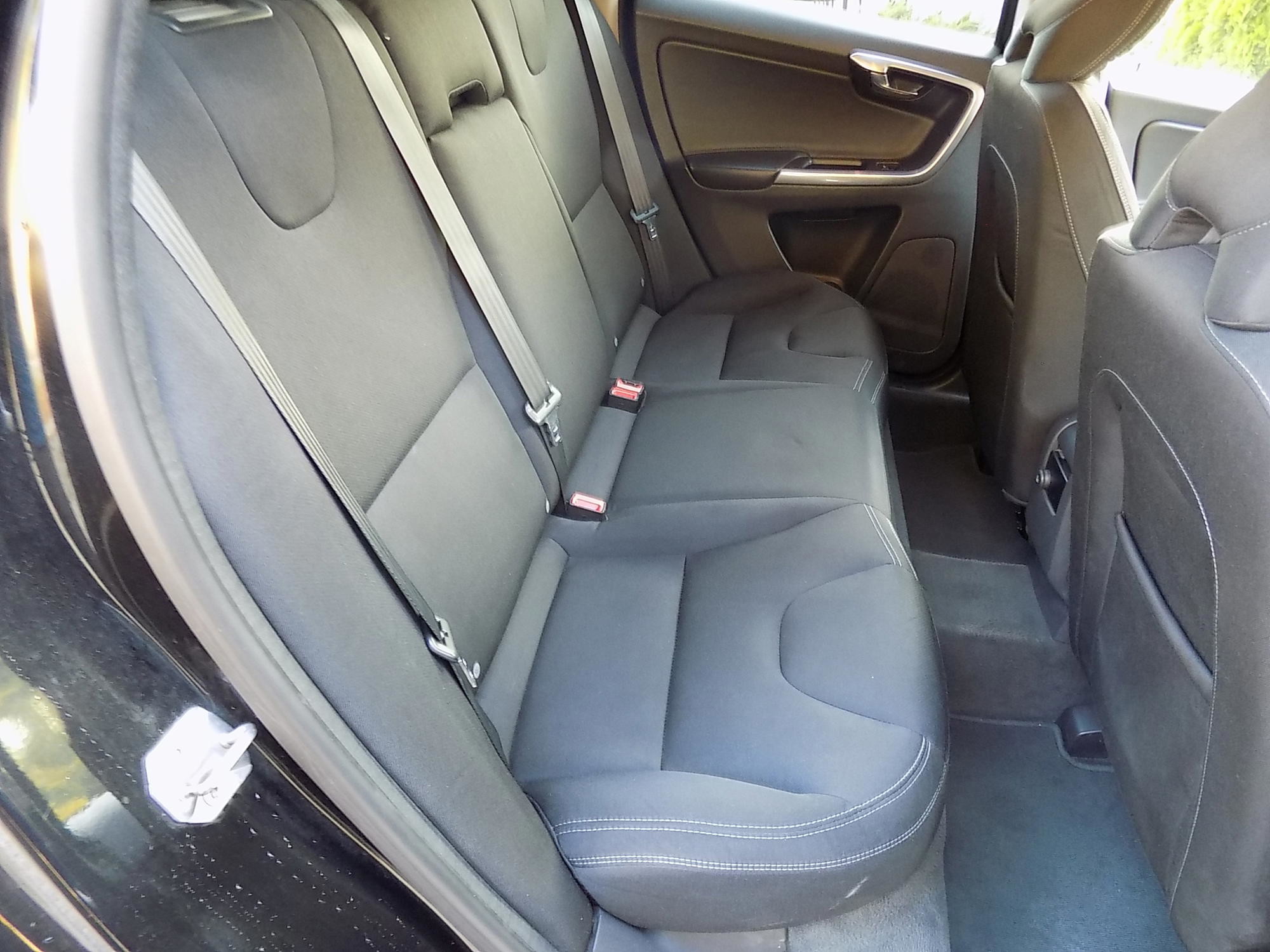 Volvo XC 60 D4 - Registriran do 04/2027, fotografija 8
