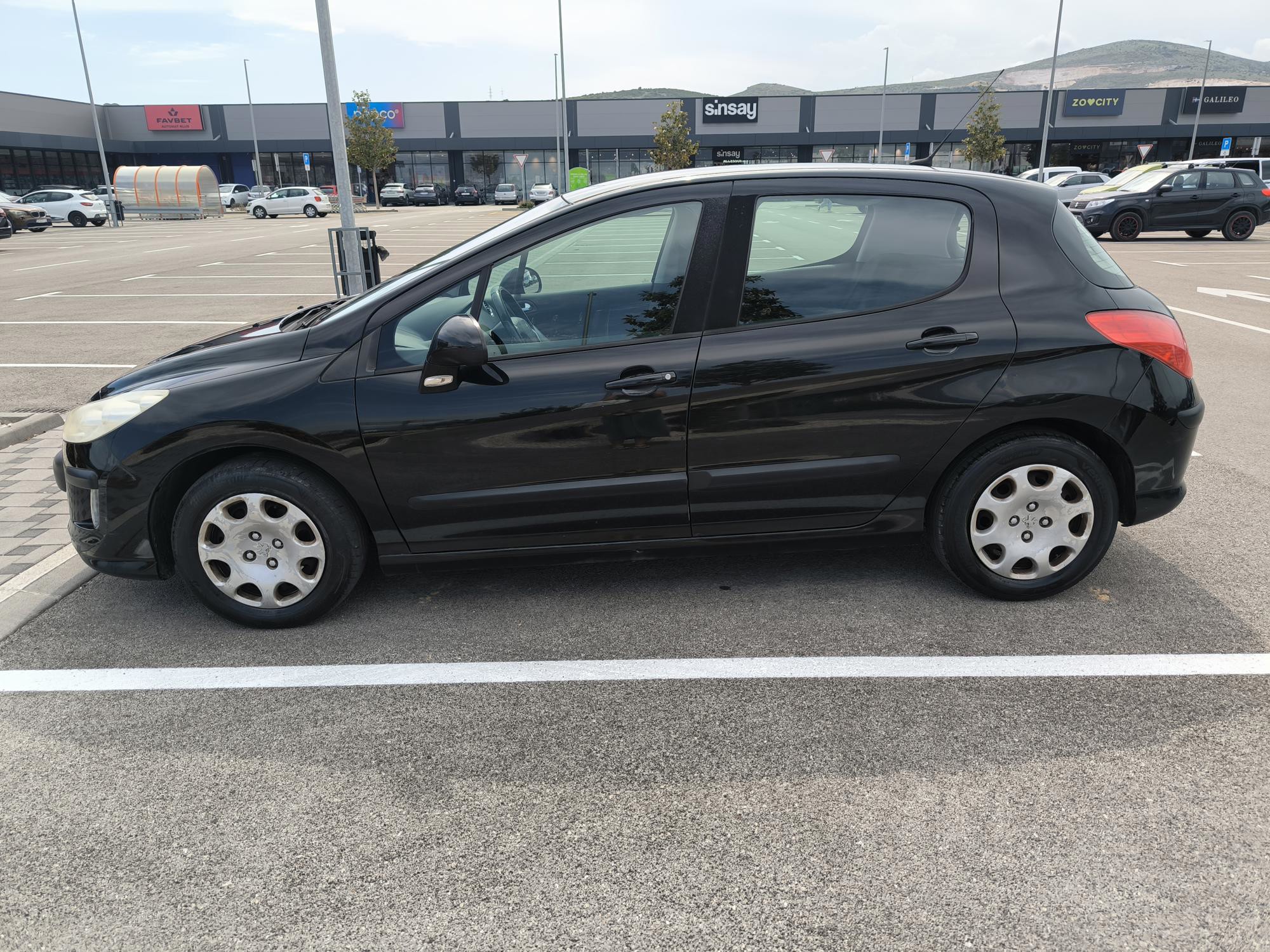 Peugeot 308 2008. god, benzin, mehanički mjenjač, neregistrirani, fotografija 4