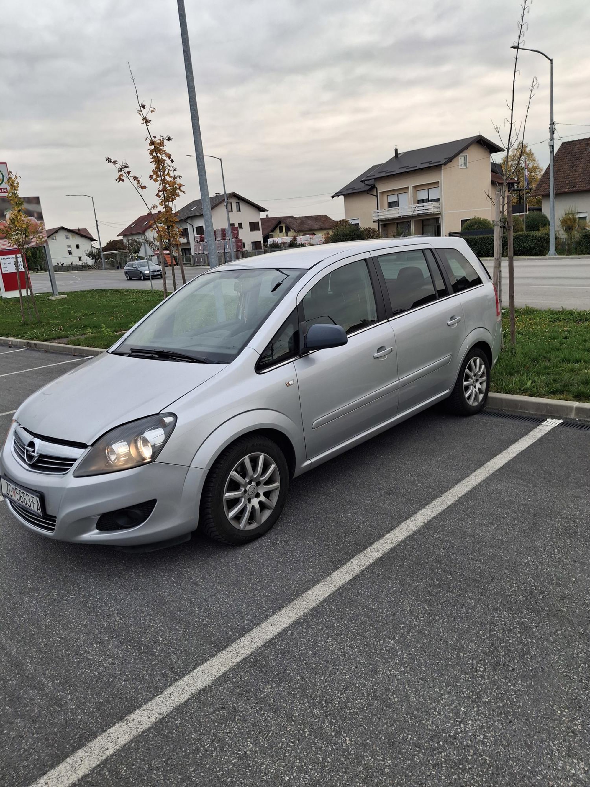 2011 Opel zafira 1.7 cdti 92 kw 187000 km odlična, pogled izvana - slika 1