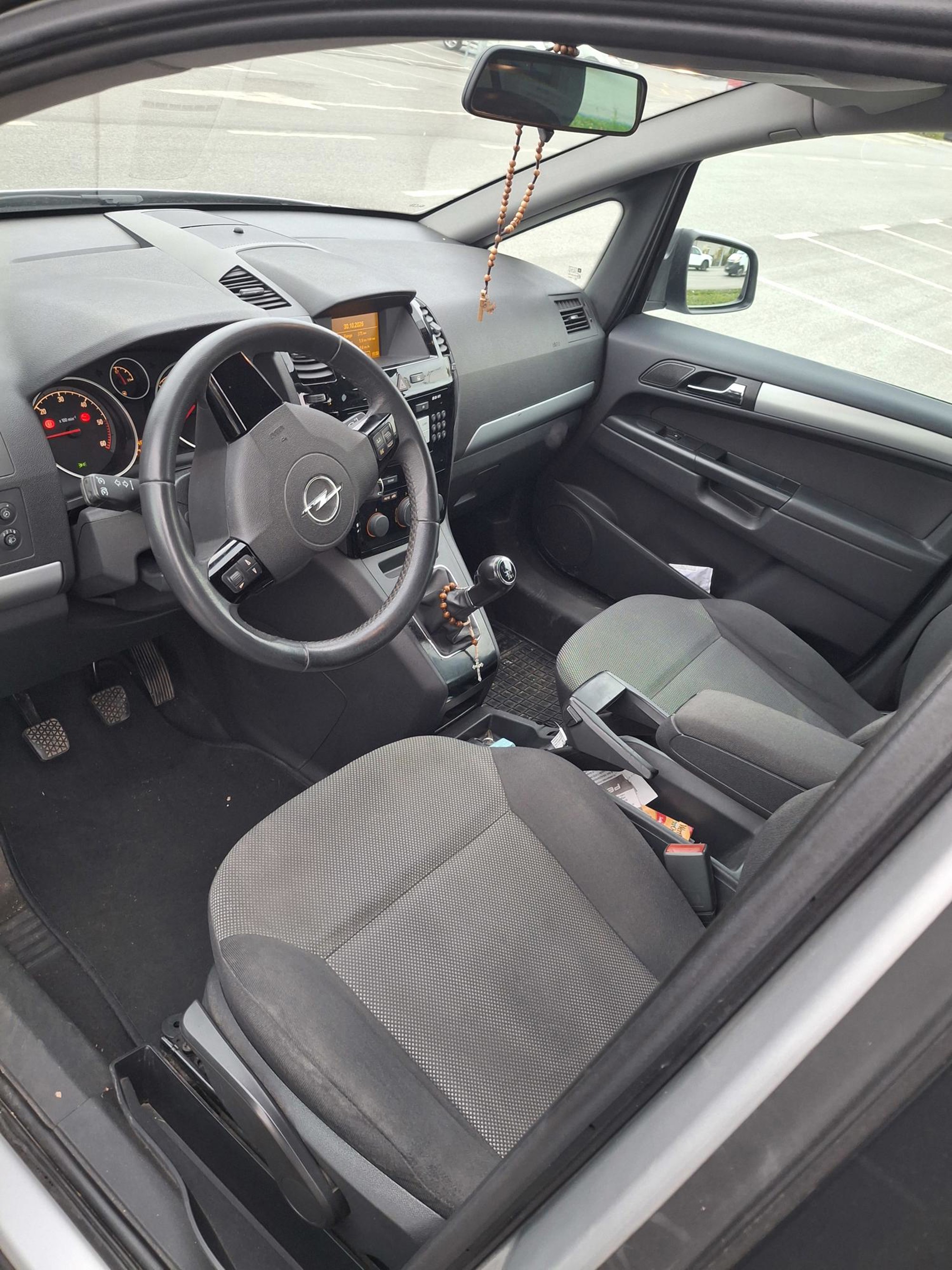 2011 Opel zafira 1.7 cdti 92 kw 187000 km odlična, pogled izvana - slika 4