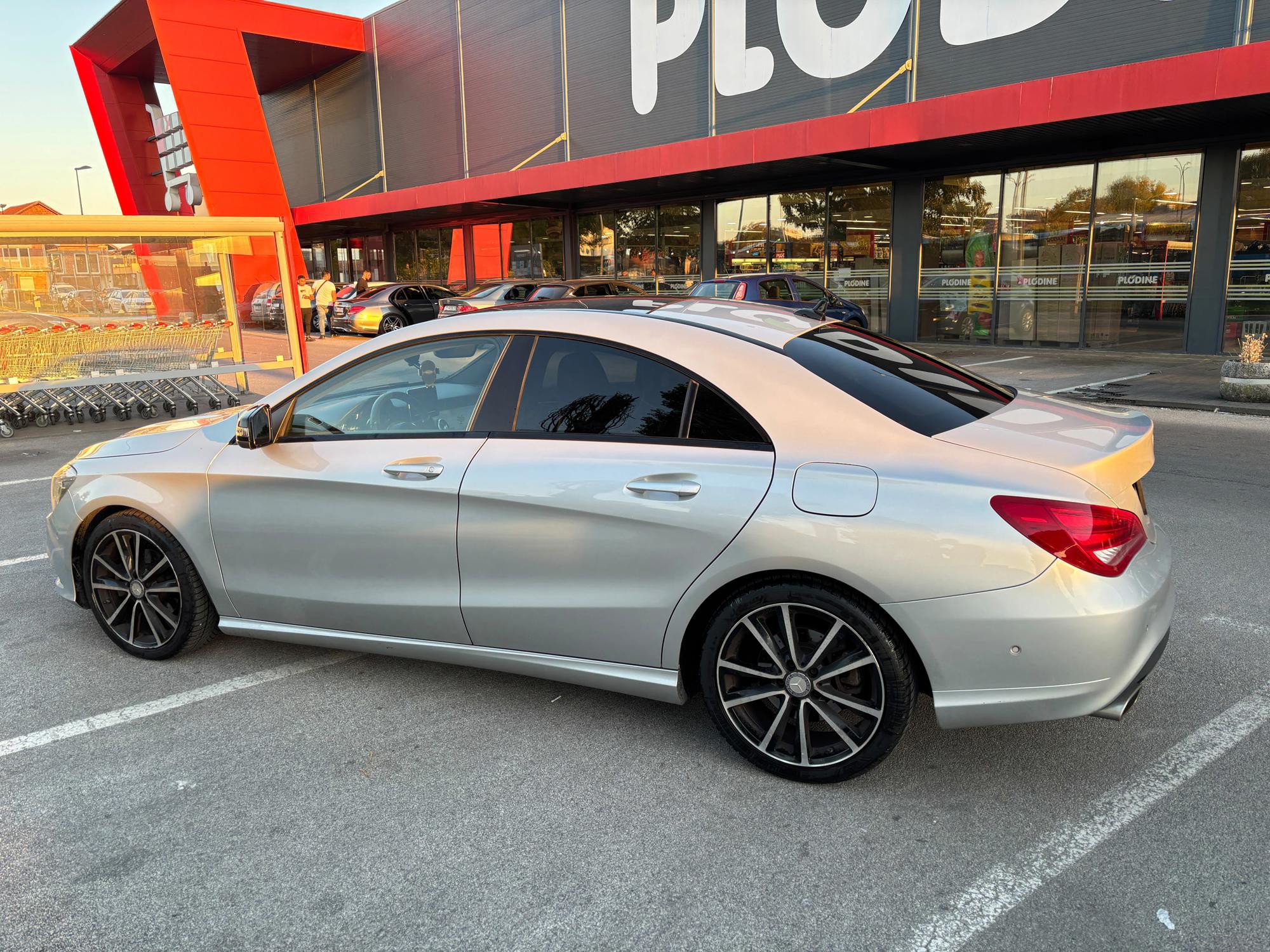 Mercedes CLA 180 benzin 90kw automatik. 2015.god., fotografija 4